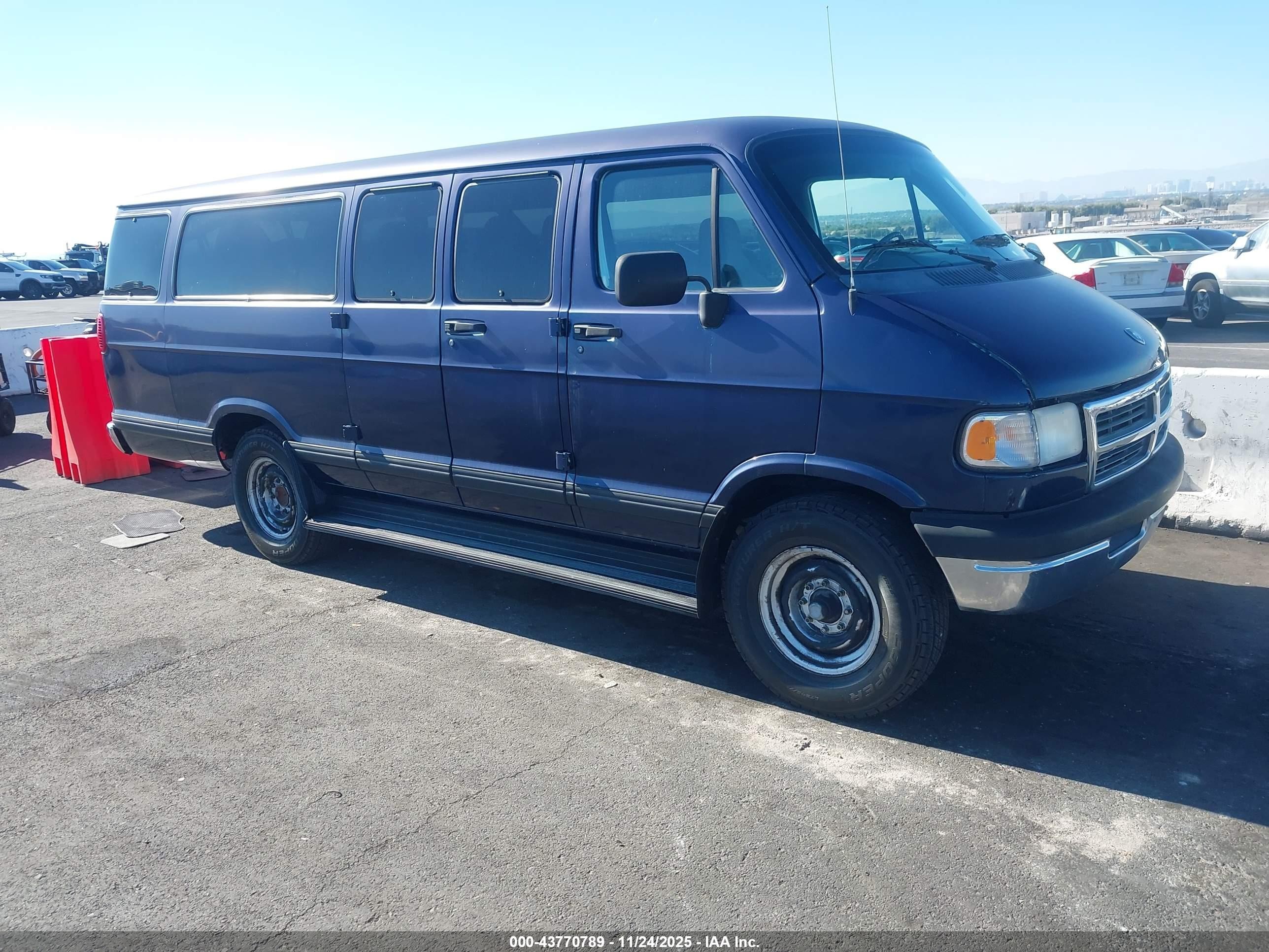 1997 Dodge Cargo, VIN 2B7KB31Z9VK576757 — Rear end