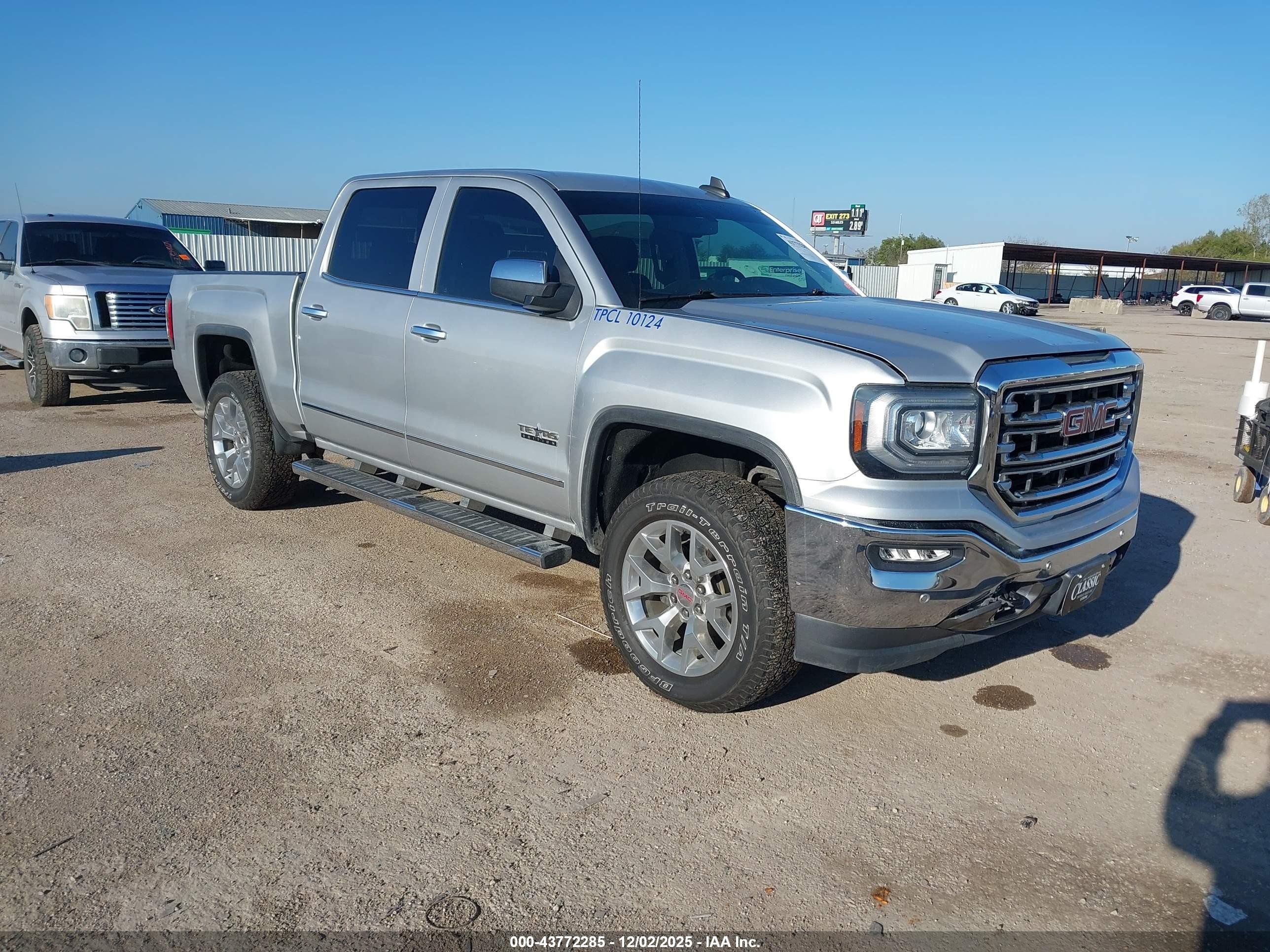 2018 GMC Sierra 1500 SLT, VIN 3GTU2NEJ0JG586352 — Rear end