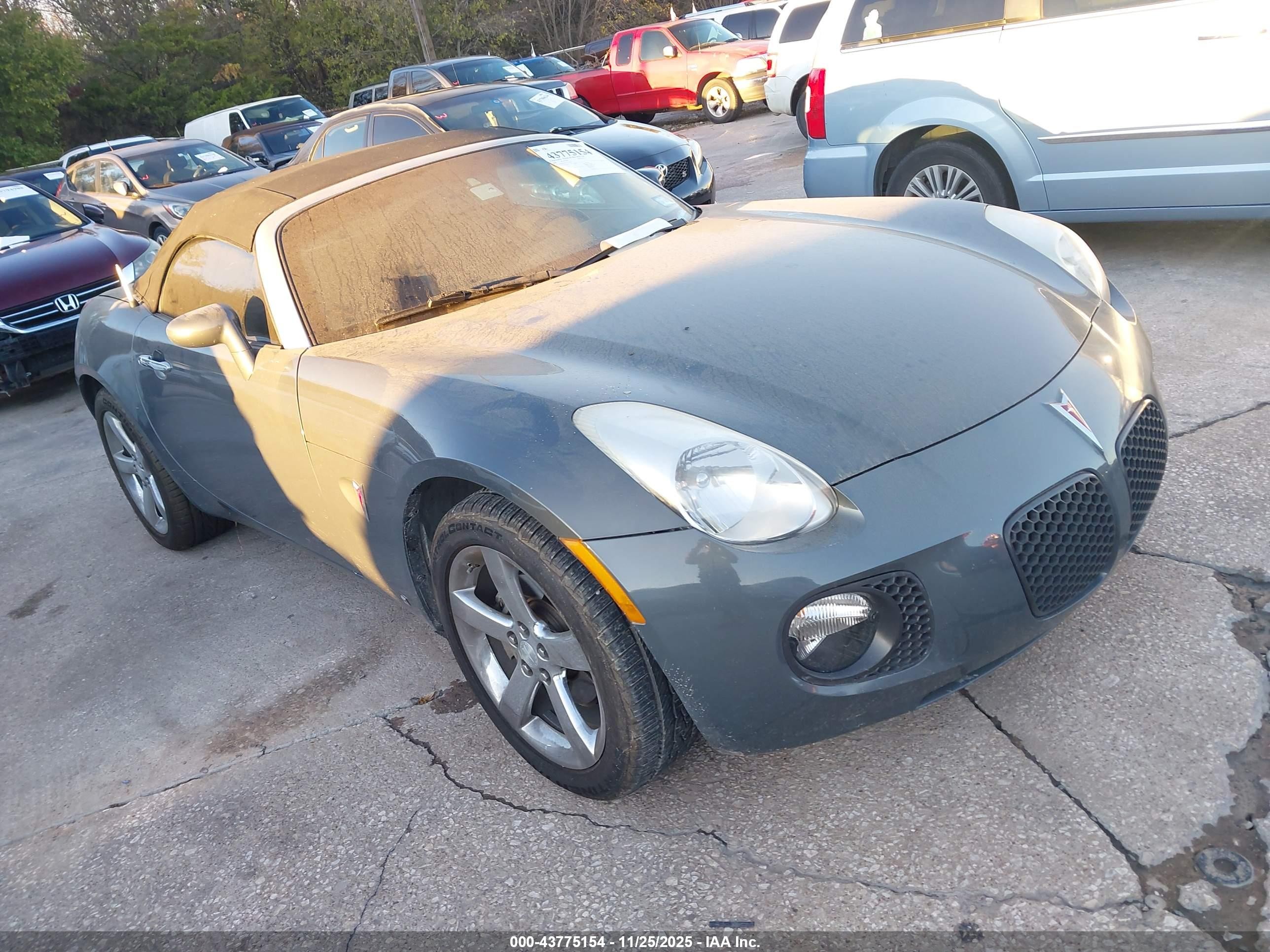 2008 Pontiac Solstice GXP, VIN 1G2MG35X78Y119539 — Normal wear