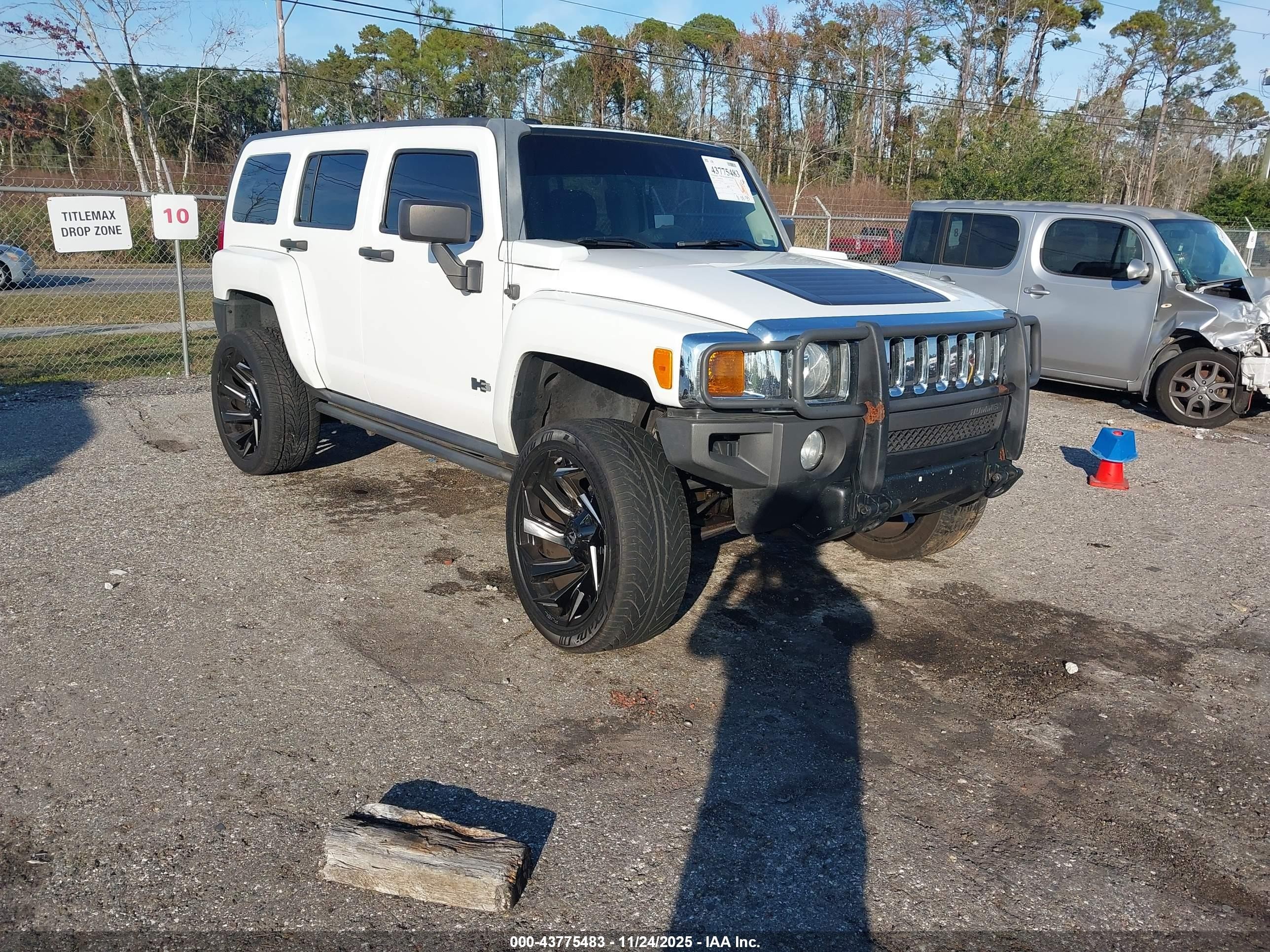 2009 Hummer H3 SUV, VIN 5GTEN13E198110924 — All over