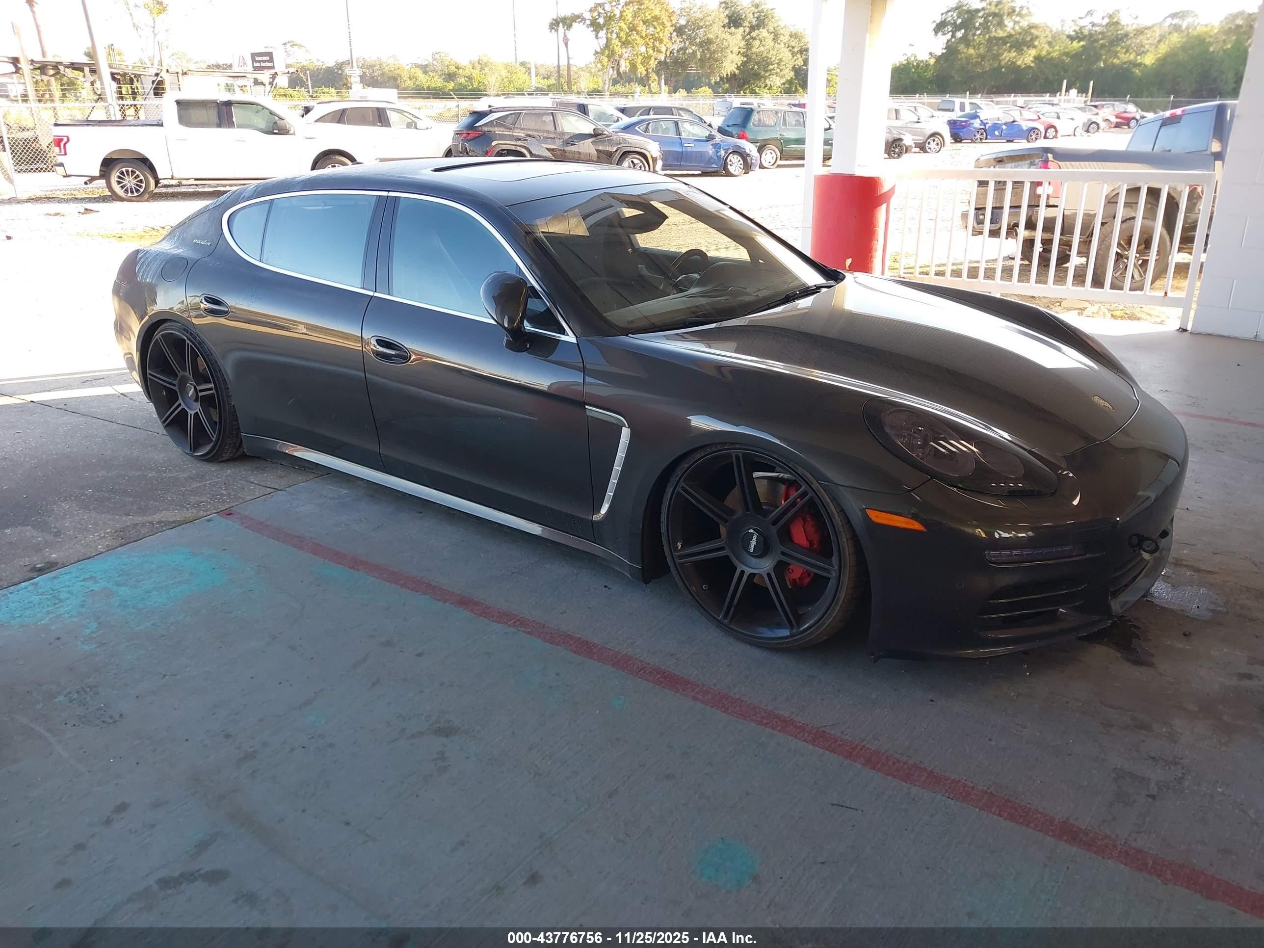 2016 Porsche Panamera 4S Executive, VIN WP0BB2A79GL060006 — Electrical