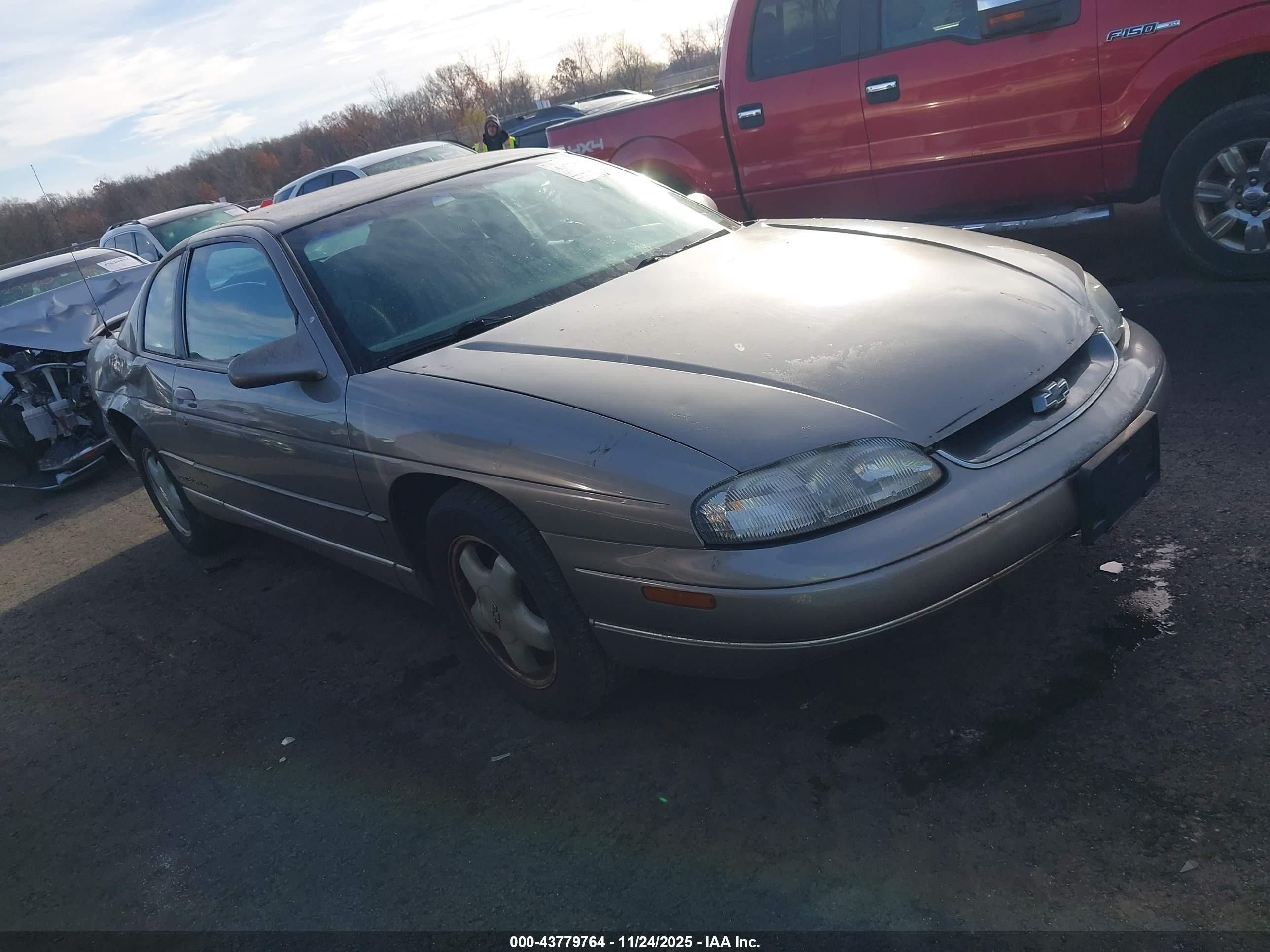 1997 Chevrolet Monte Carlo LS, VIN 2G1WW12M3V9215229 — Обычный износ