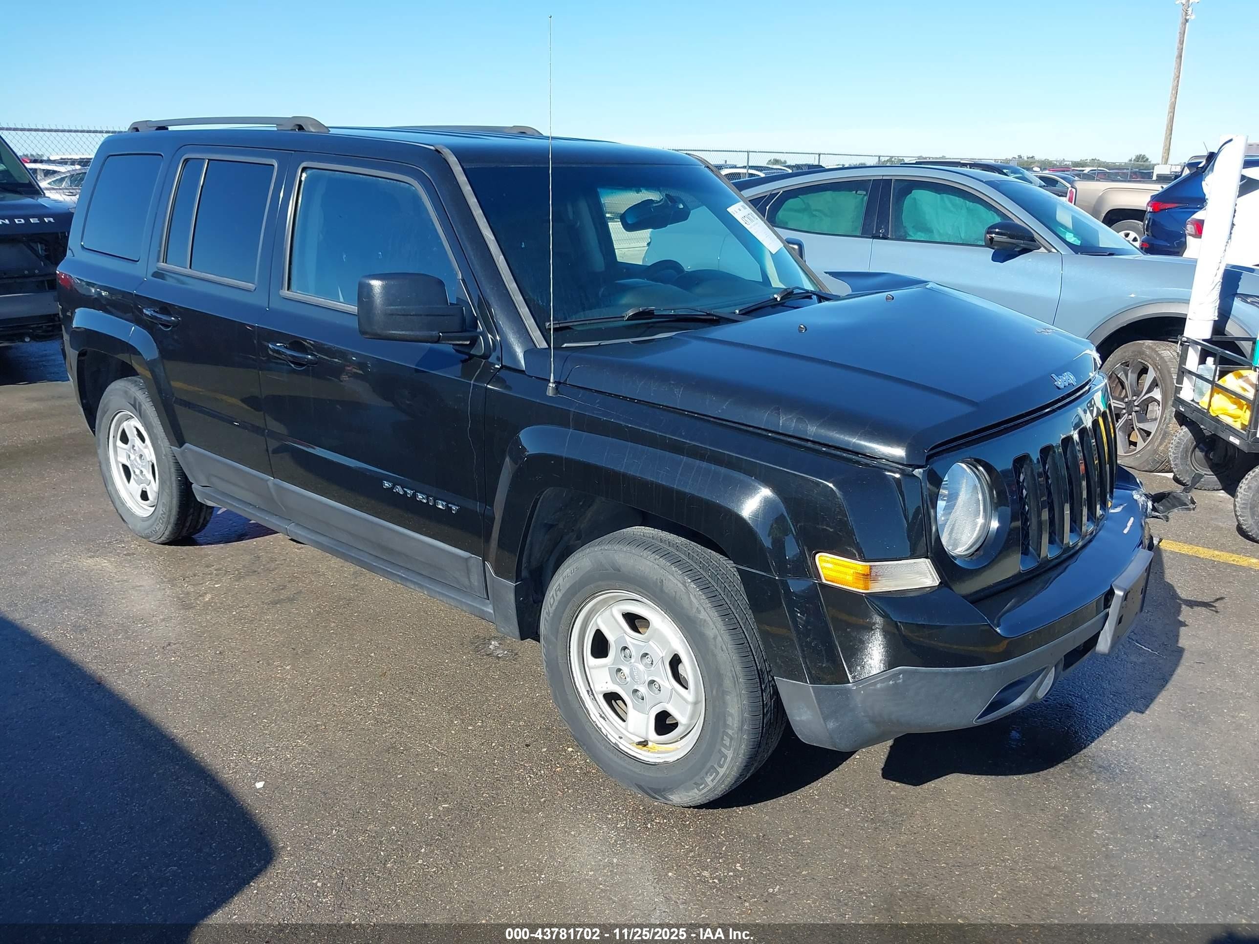 2017 Jeep Patriot Sport, VIN 1C4NJPBB3HD121054 — Front end