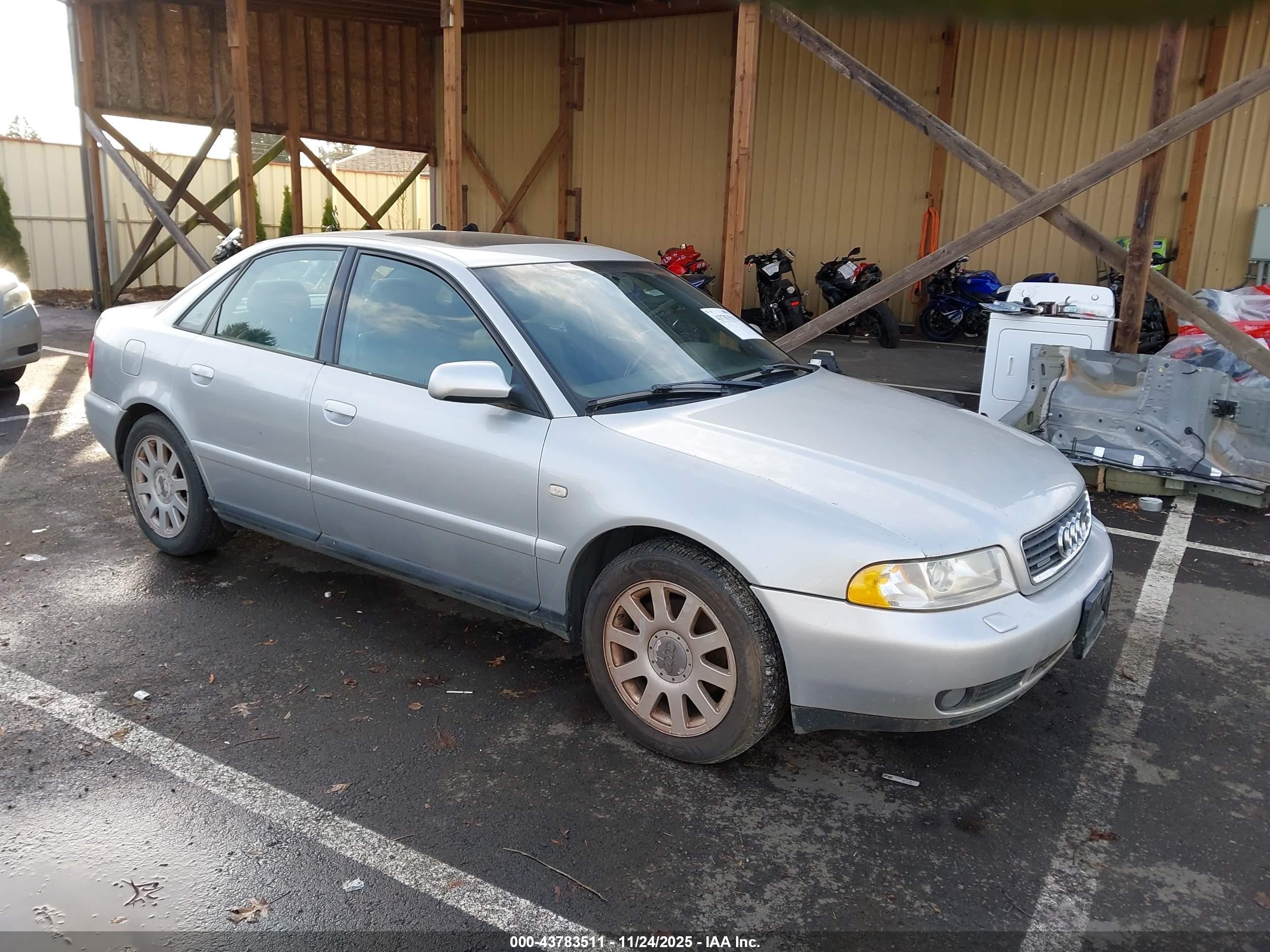 2000 Audi A4, VIN WAUDC68D8YA088513 — Front end