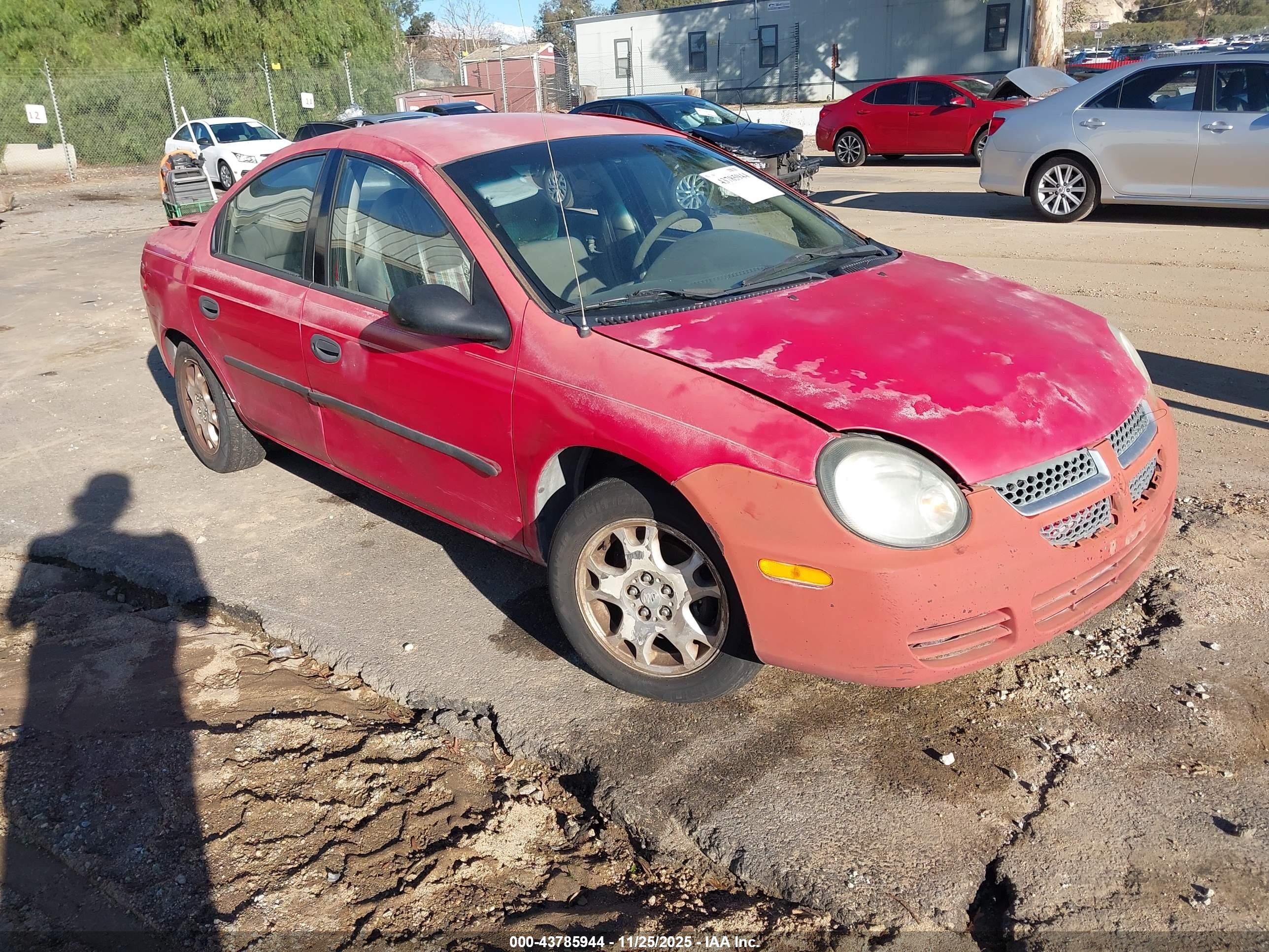 2003 Dodge Neon SE, VIN 1B3ES26C13D169813 — Бок