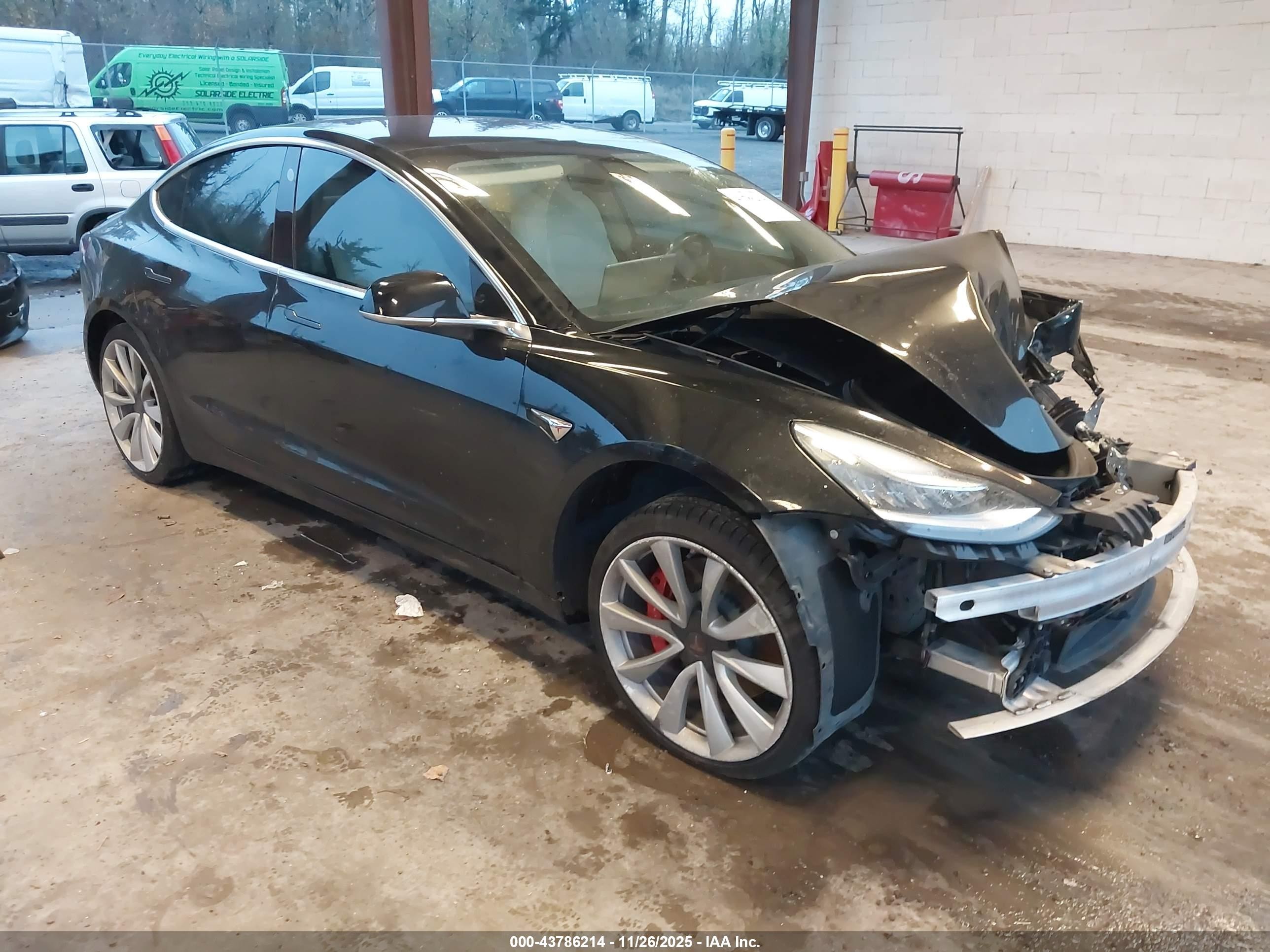 2018 Tesla Model 3 Long Range Battery, VIN 5YJ3E1EB5JF081806 — Front end