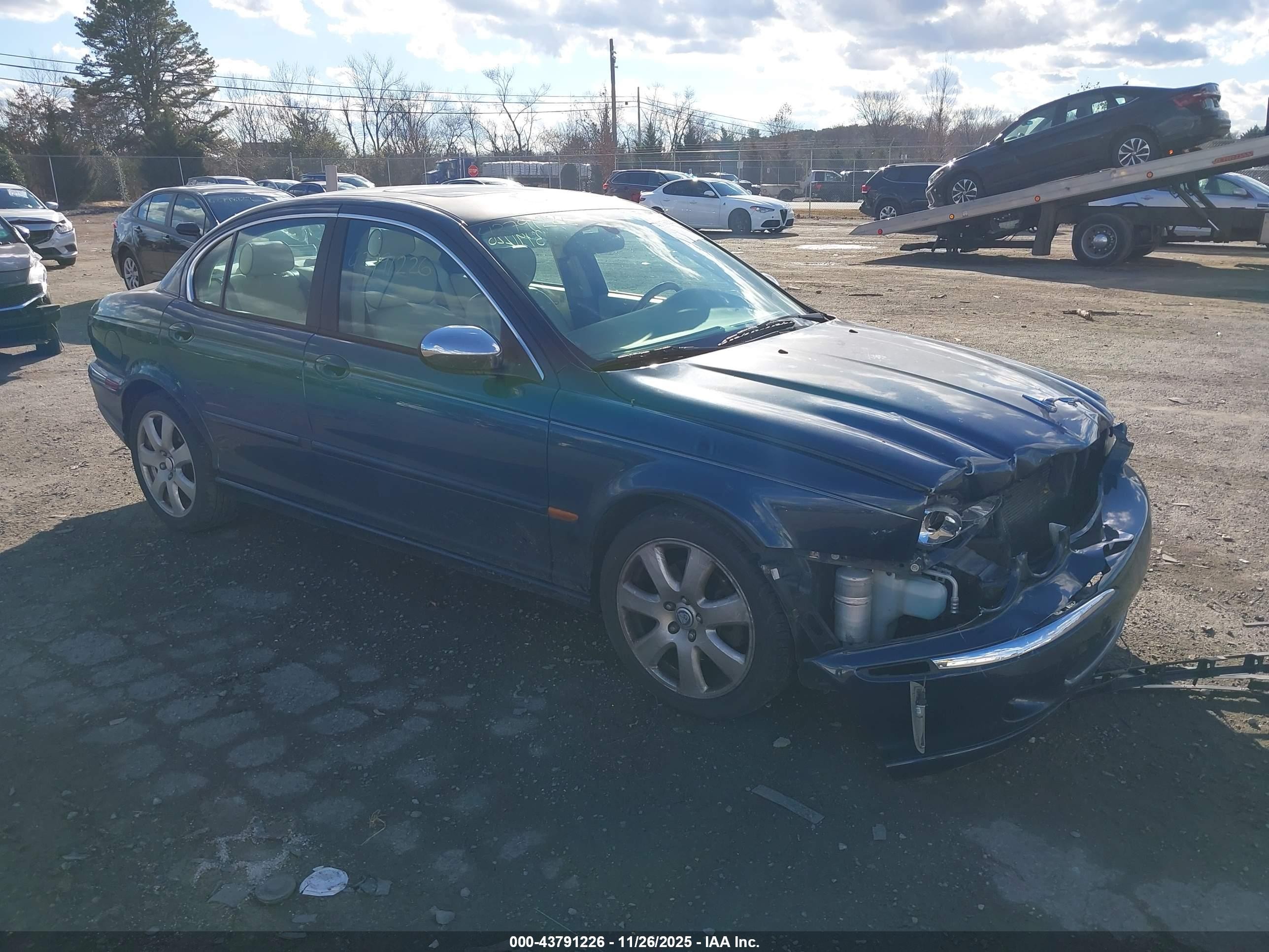 2007 Jaguar X-Type, VIN SAJWA51A37WJ17320 — Front end
