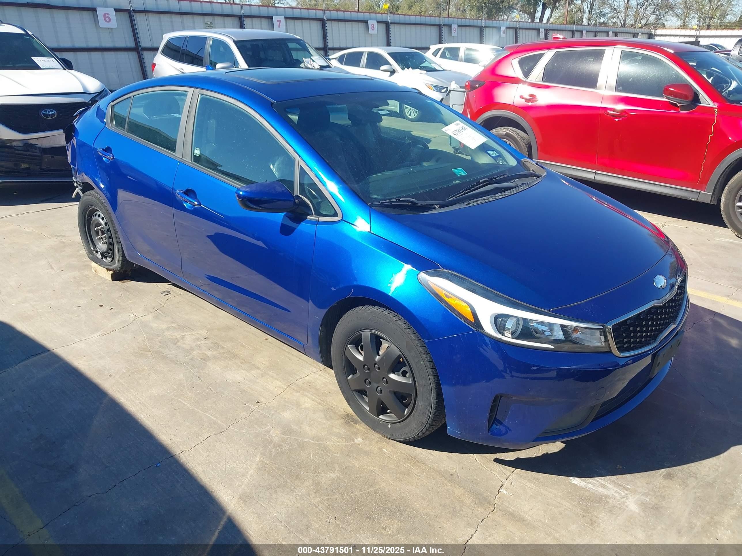2017 Kia Forte LX, VIN 3KPFK4A70HE123954 — Rear end