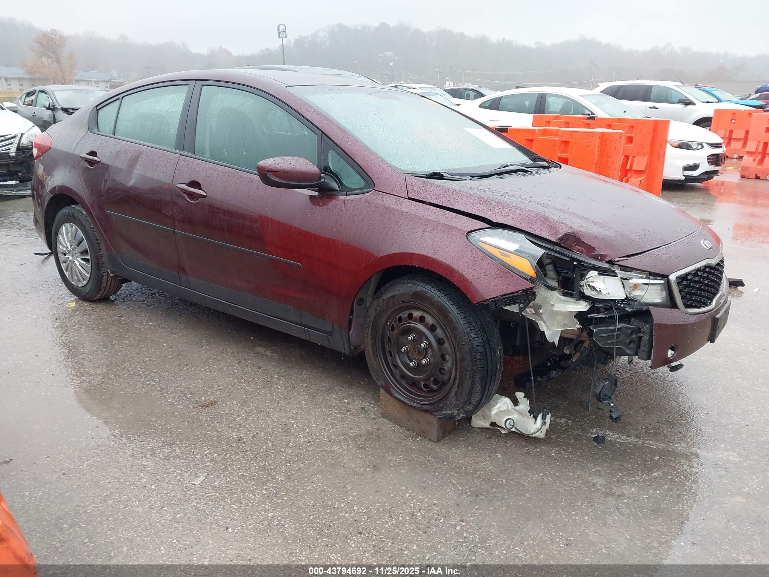 2017 Kia Forte LX, VIN 3KPFL4A76HE120490 — Front end