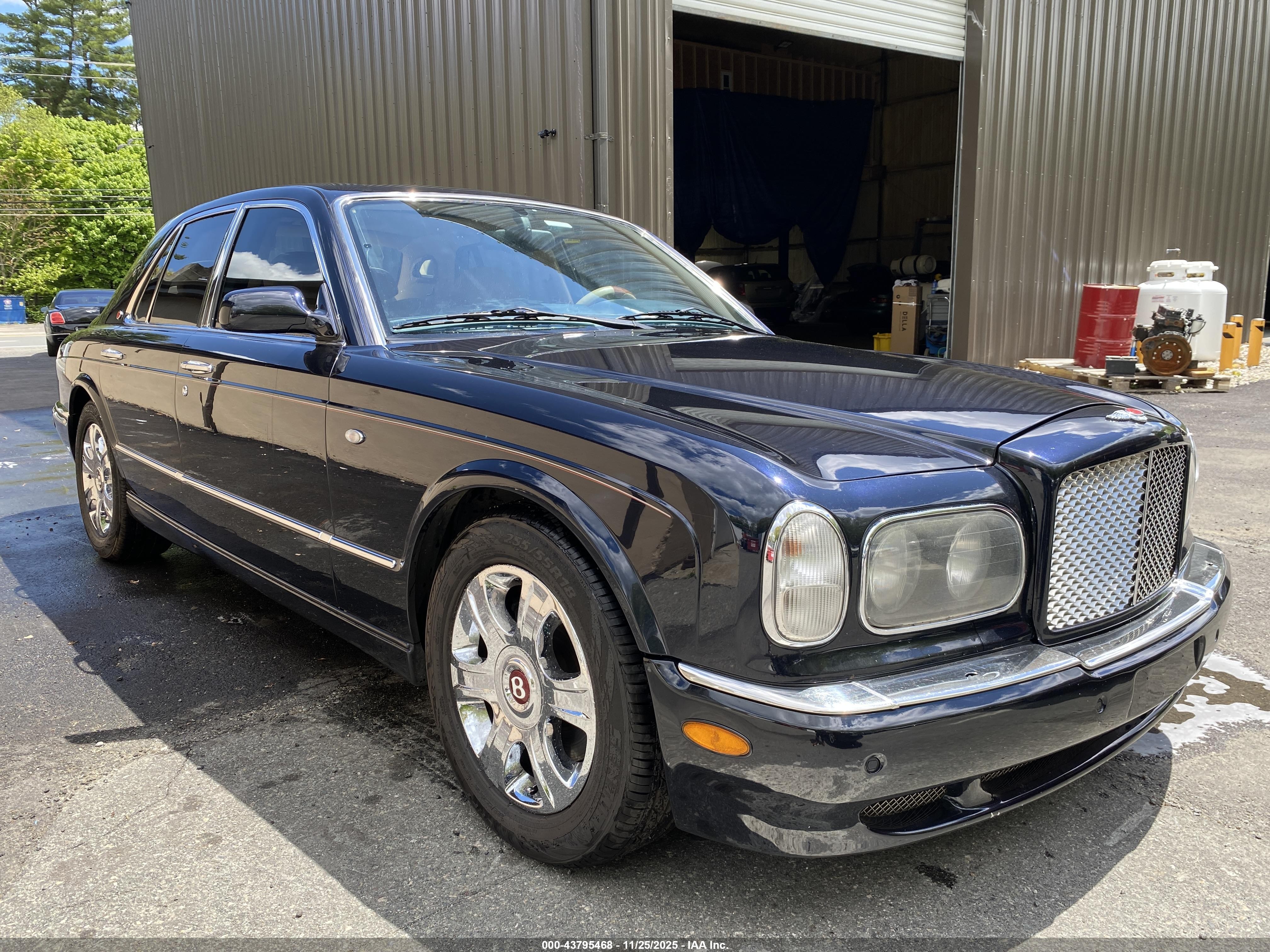 2002 Bentley Arnage, VIN SCBLC31E62CX08029 — Auction photo