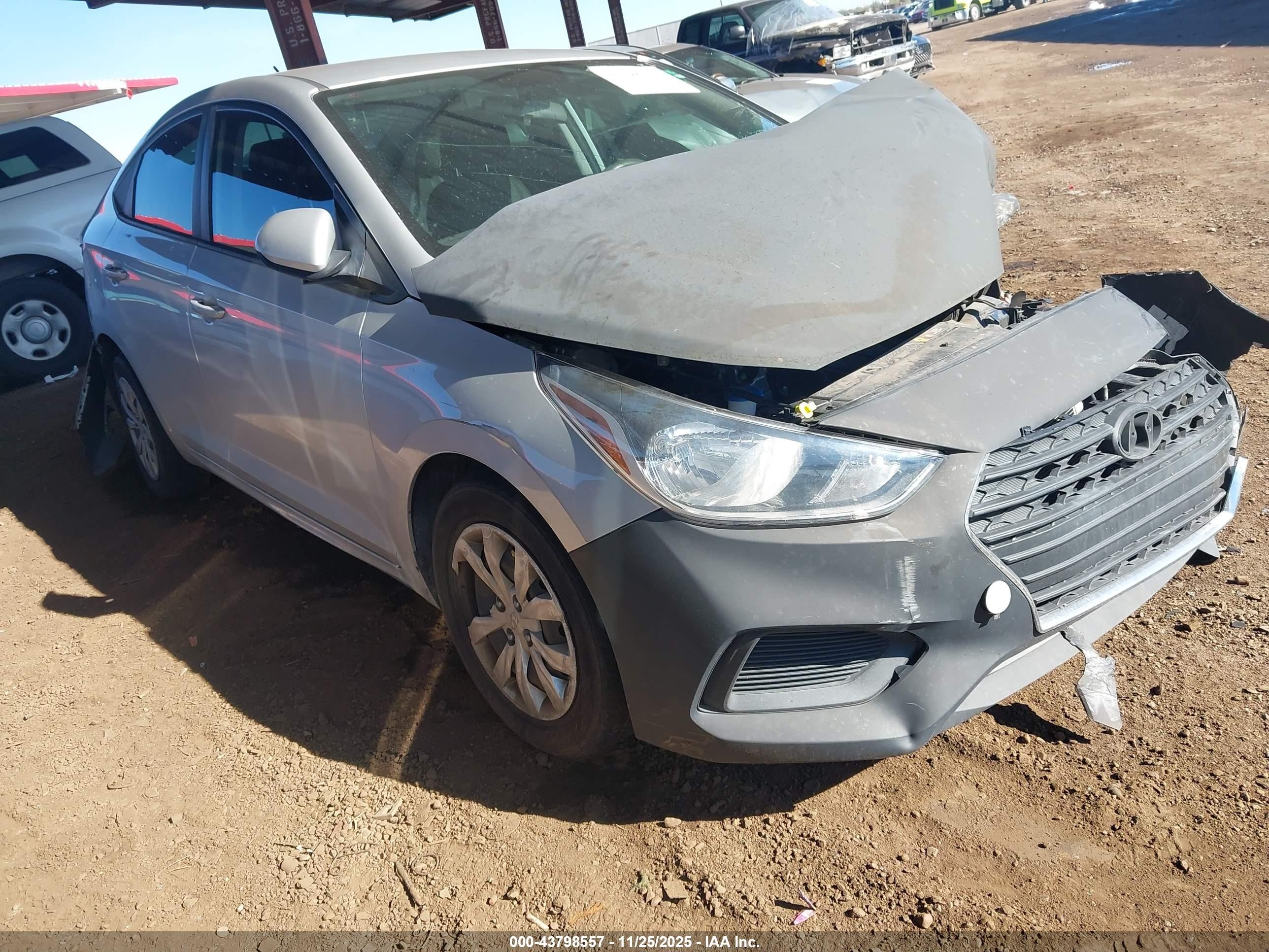 2020 Hyundai Accent SE, VIN 3KPC24A66LE121189 — Front end