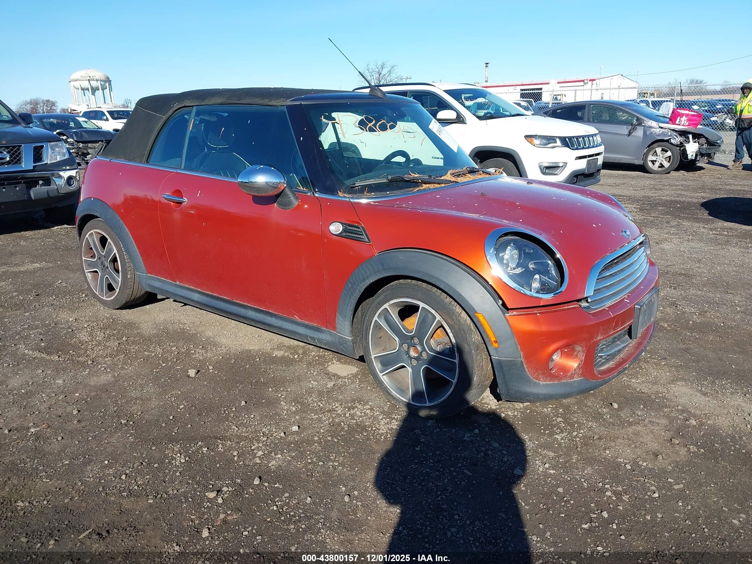 2012 MINI Convertible, VIN WMWZN3C59CT133986 — Normal wear