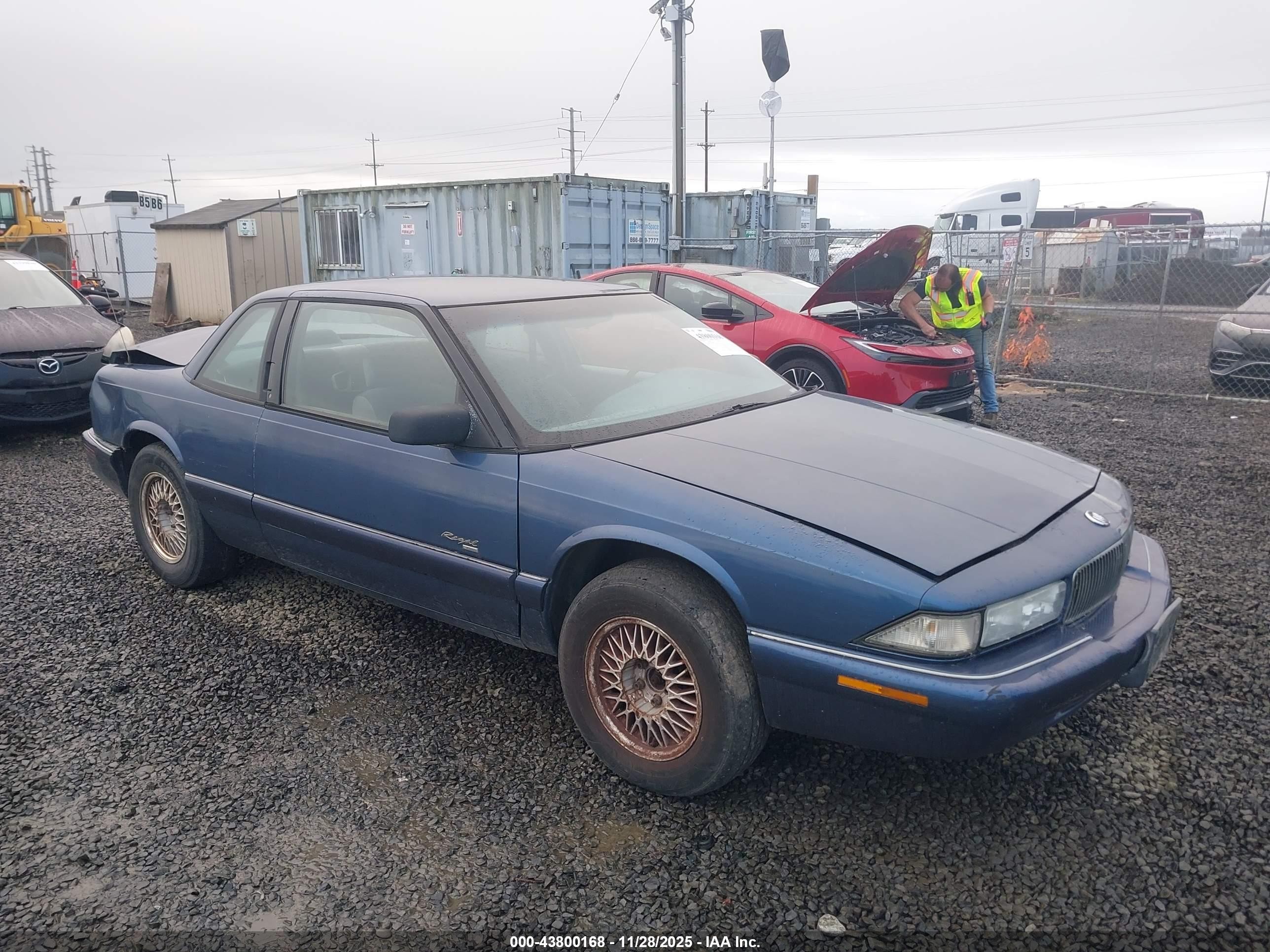 1995 Buick Regal Custom, VIN 2G4WB12M1S1462662 — Зад