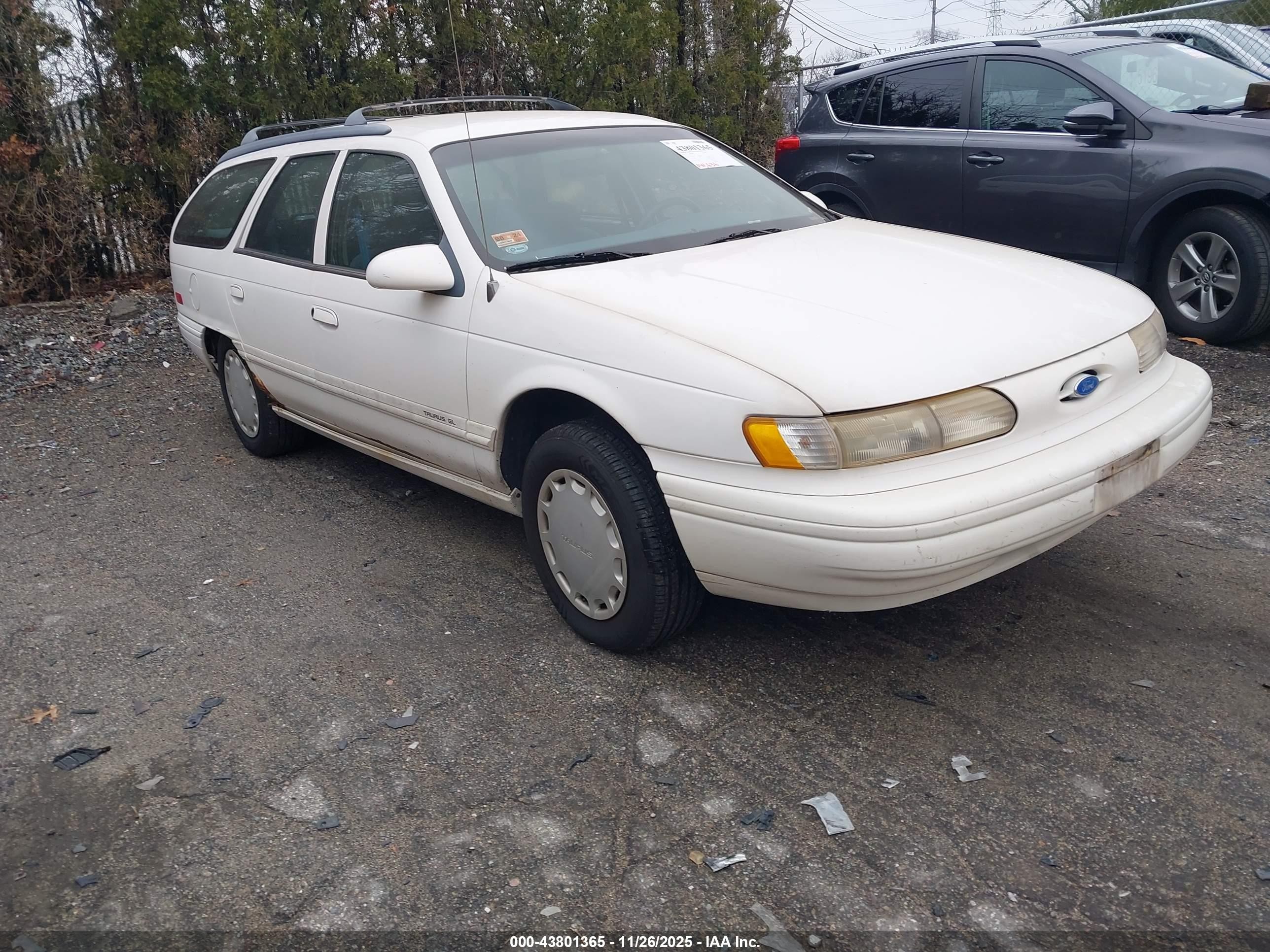 1994 Ford Taurus GL, VIN 1FALP57U4RG263732 — Normal wear