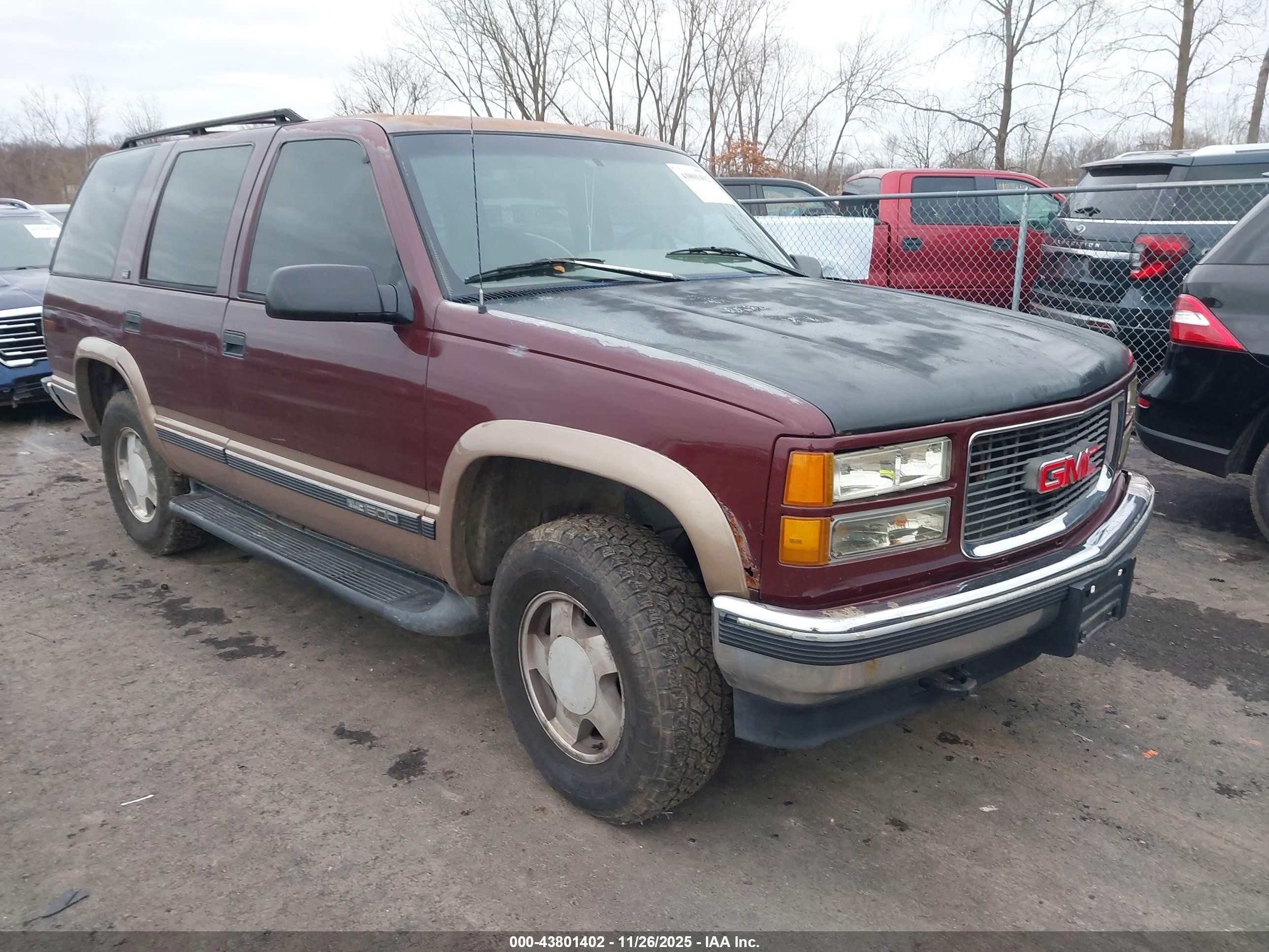 1995 GMC Yukon, VIN 1GKEK13K7SJ760642 — Rear end