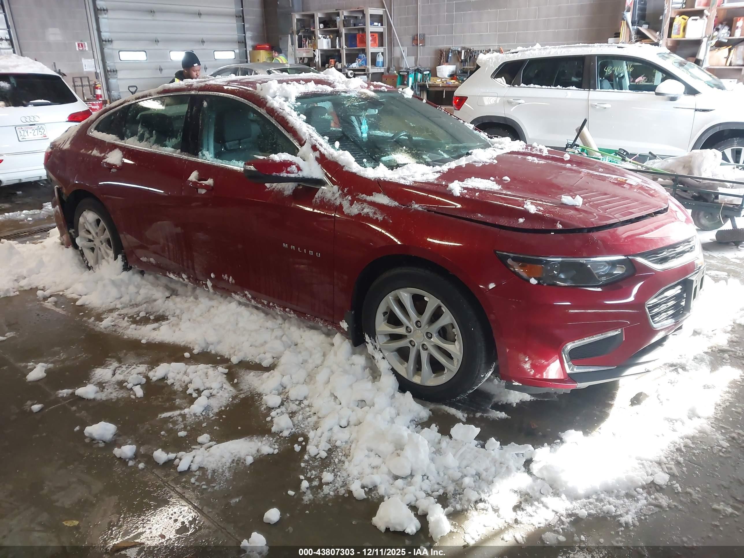 2017 Chevrolet Malibu LT, VIN 1G1ZE5ST4HF163586 — Rear end