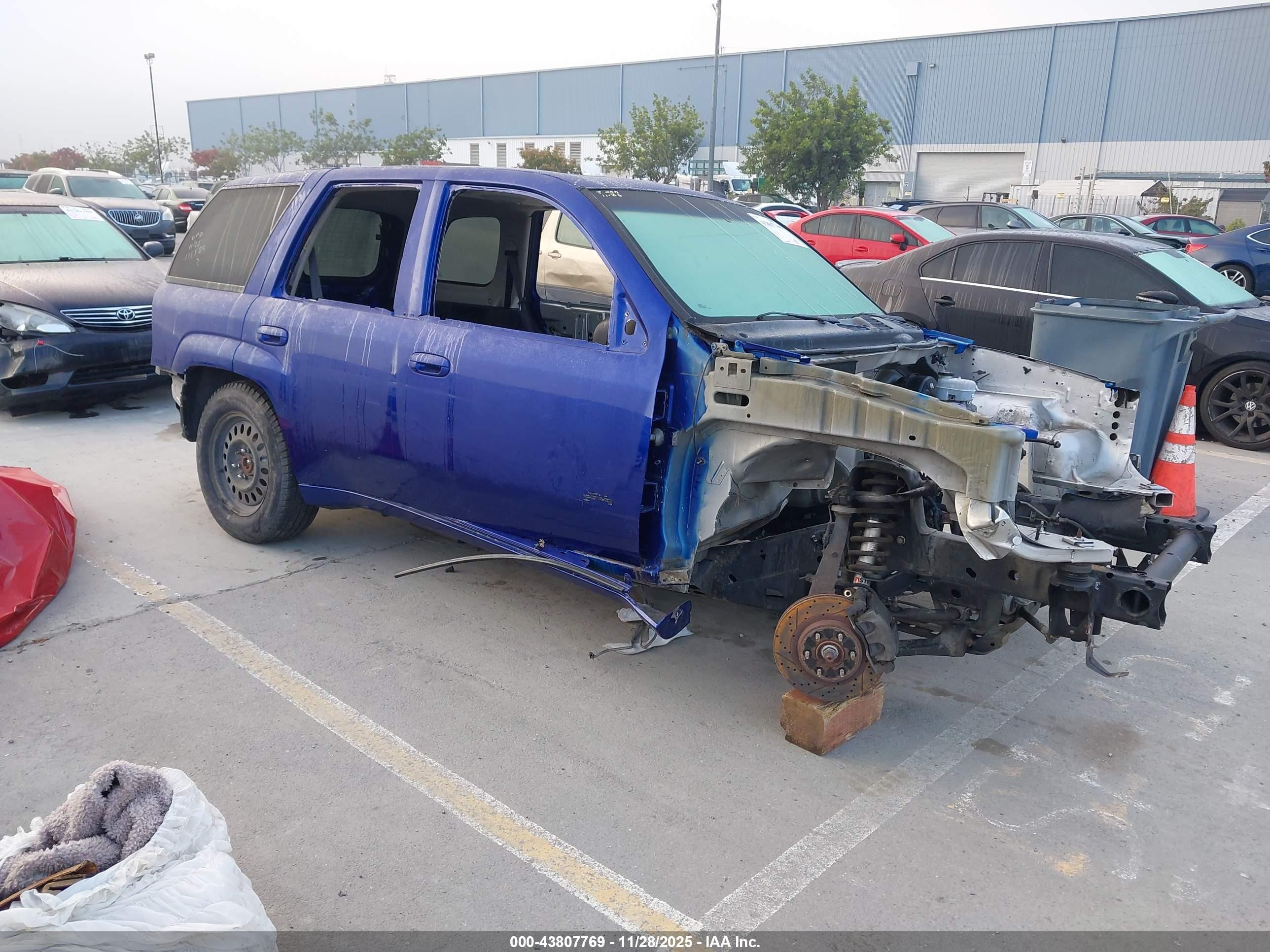 2008 Chevrolet TrailBlazer SS w/1SS, VIN 1GNES13H782218631 — Stripped