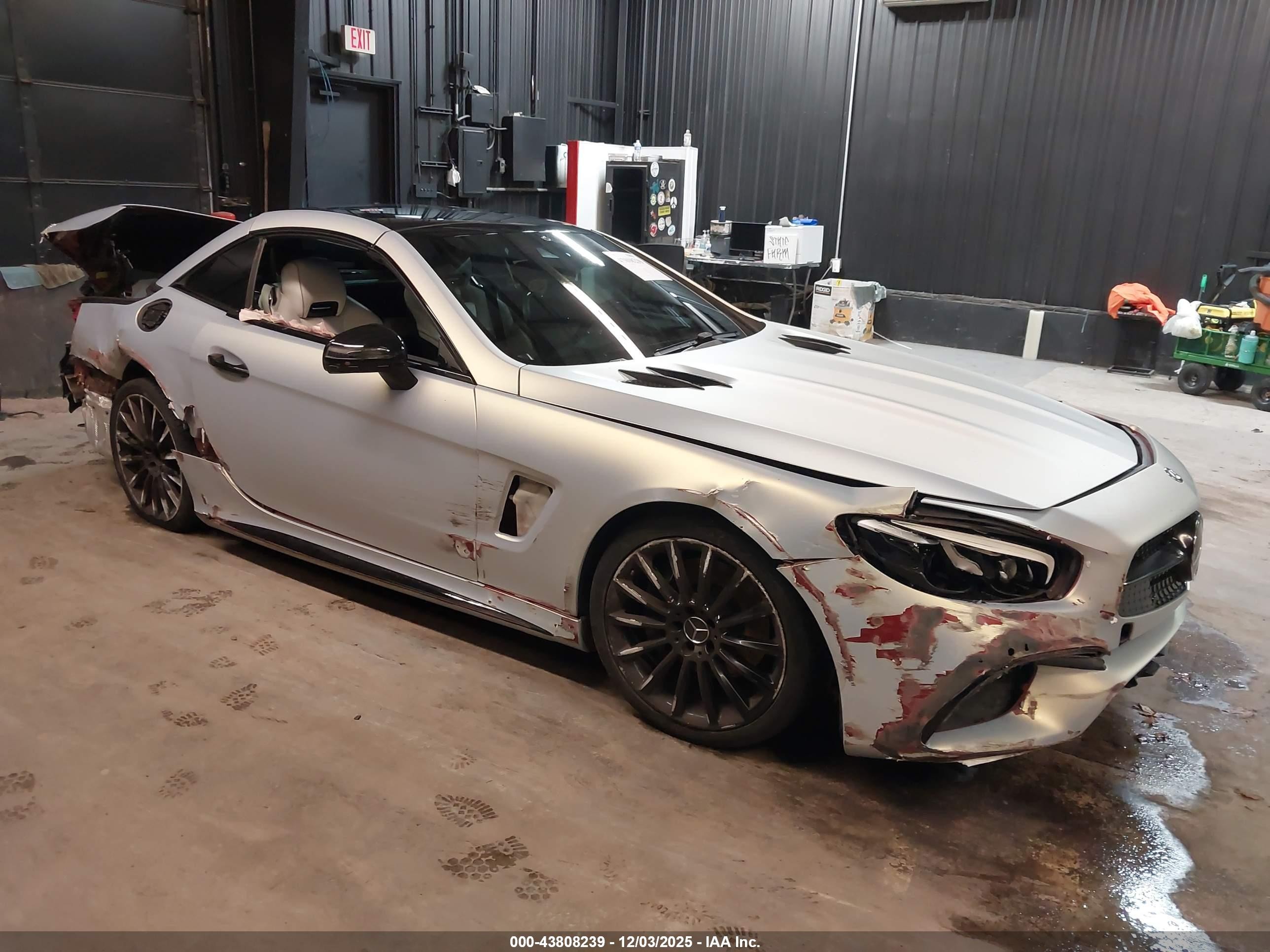 2017 Mercedes-Benz SL 550, VIN WDDJK7DA3HF046124 — Side