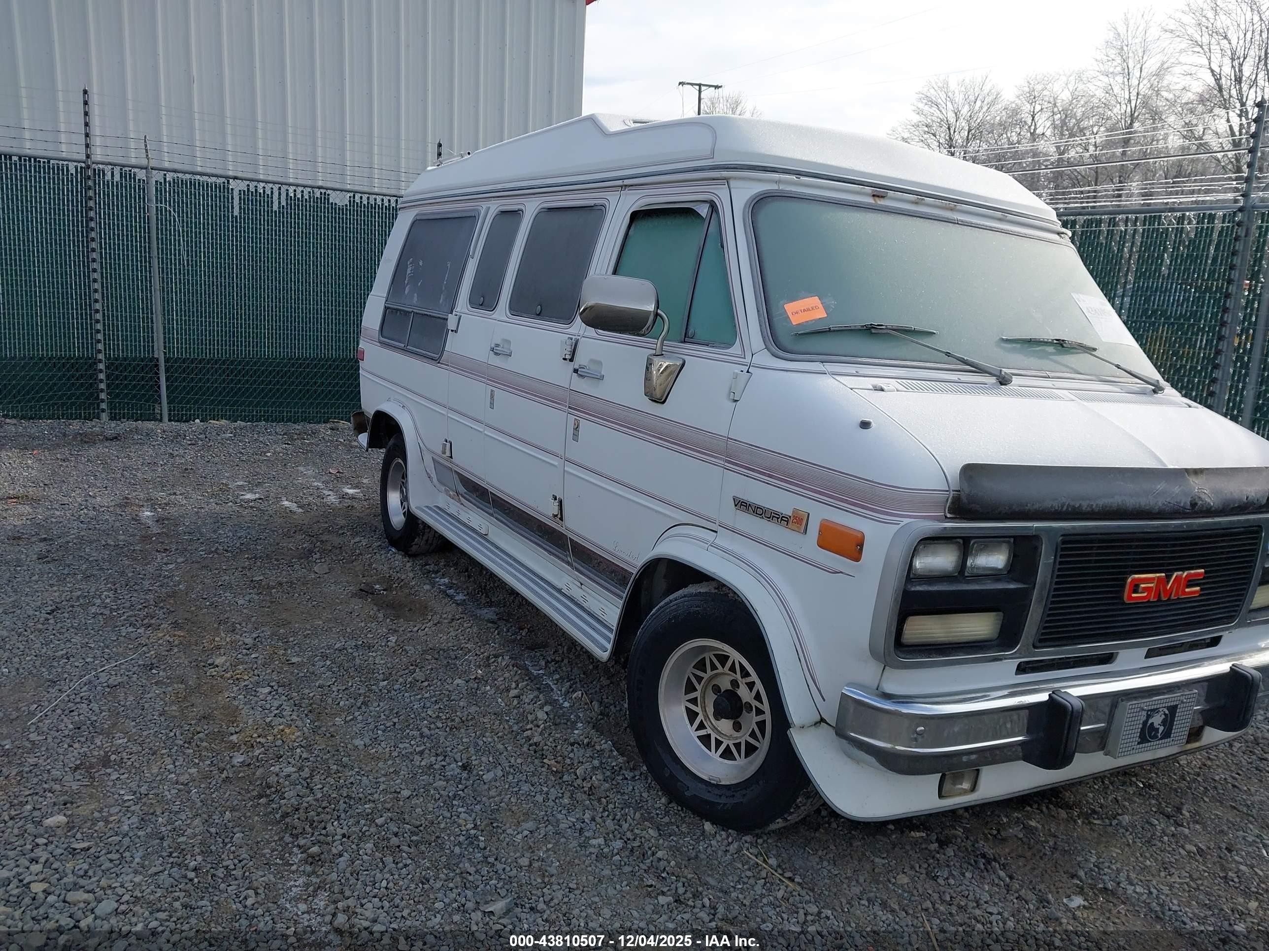 1995 GMC Vandura, VIN 1GDEG25K7SF541307 — Normal wear