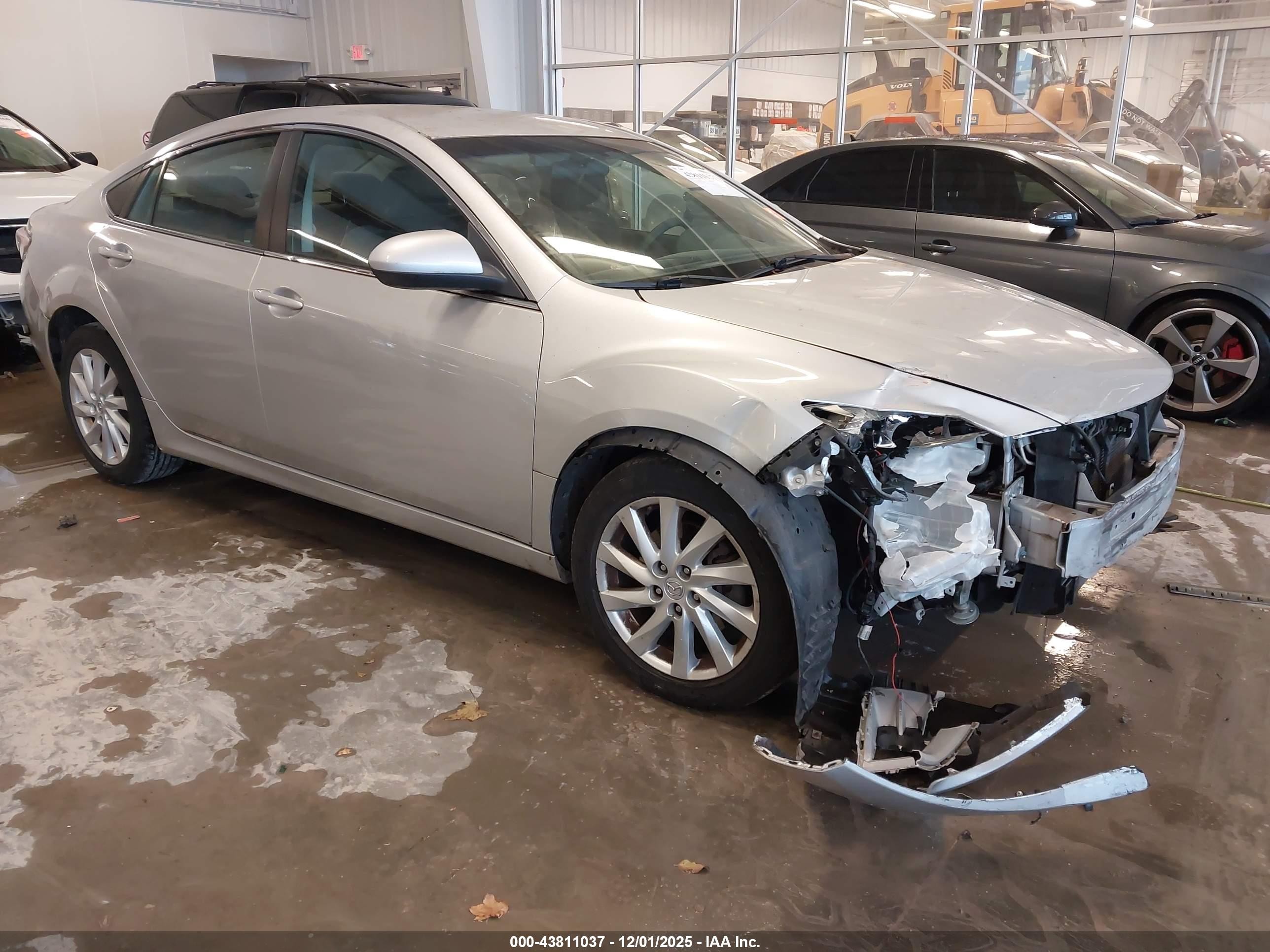 2012 Mazda 6 i Touring, VIN 1YVHZ8DH5C5M24993 — Front end