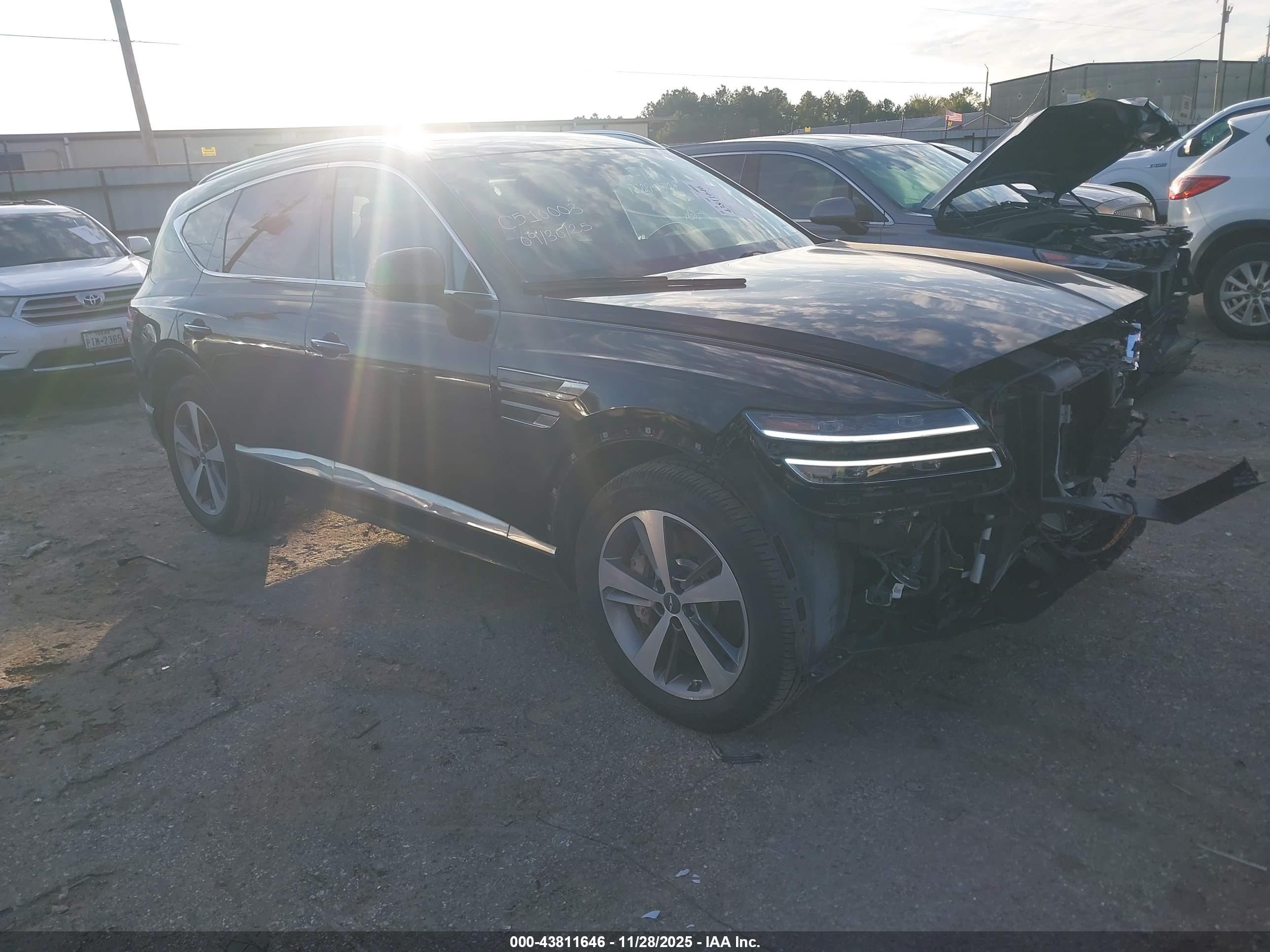 2021 Genesis GV80, VIN KMUHCESC4MU048837 — Front end
