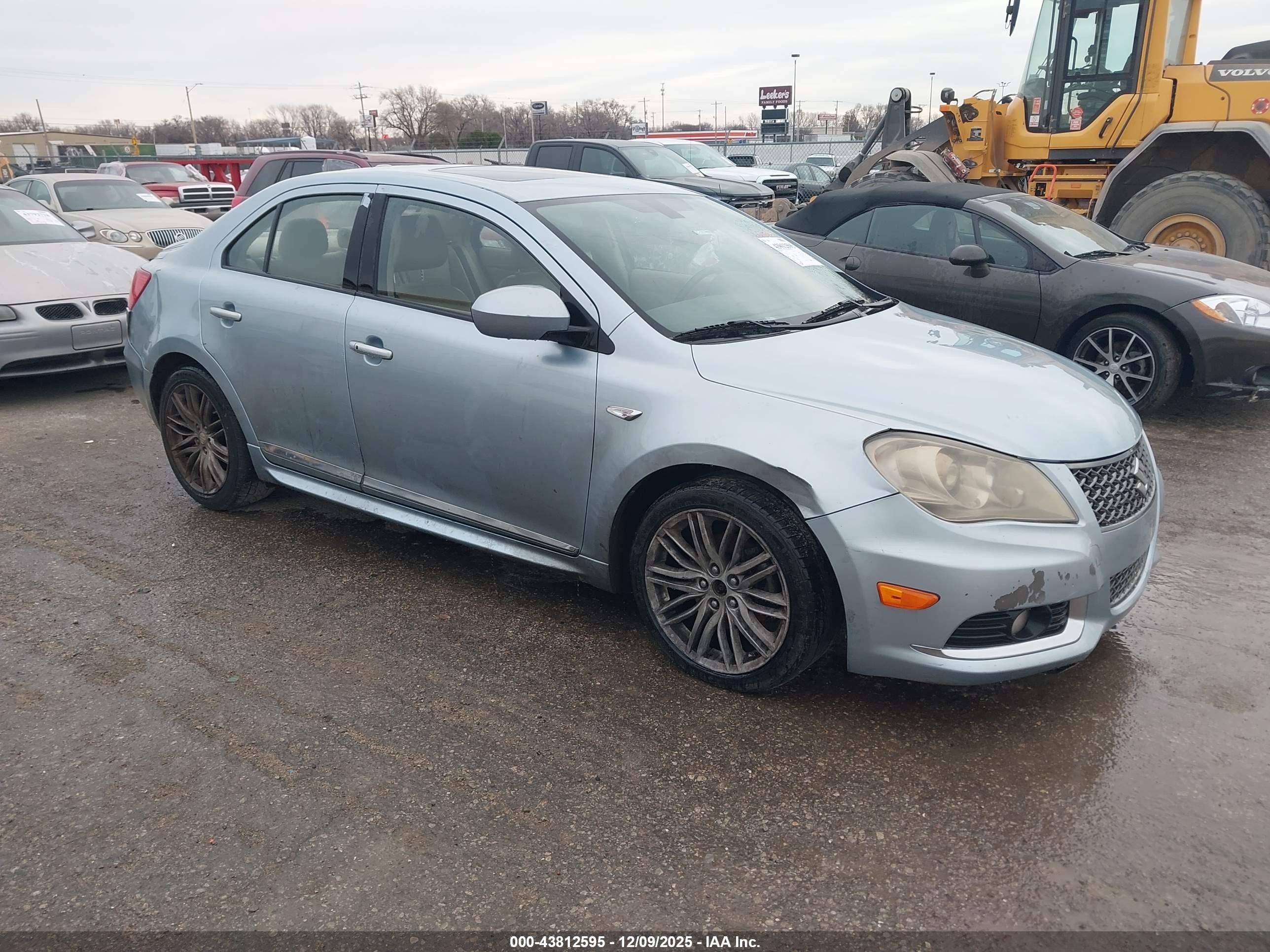 2012 Suzuki Kizashi SLS Sport, VIN JS2RF9A81C6101070 — Auction photo 1 of 5