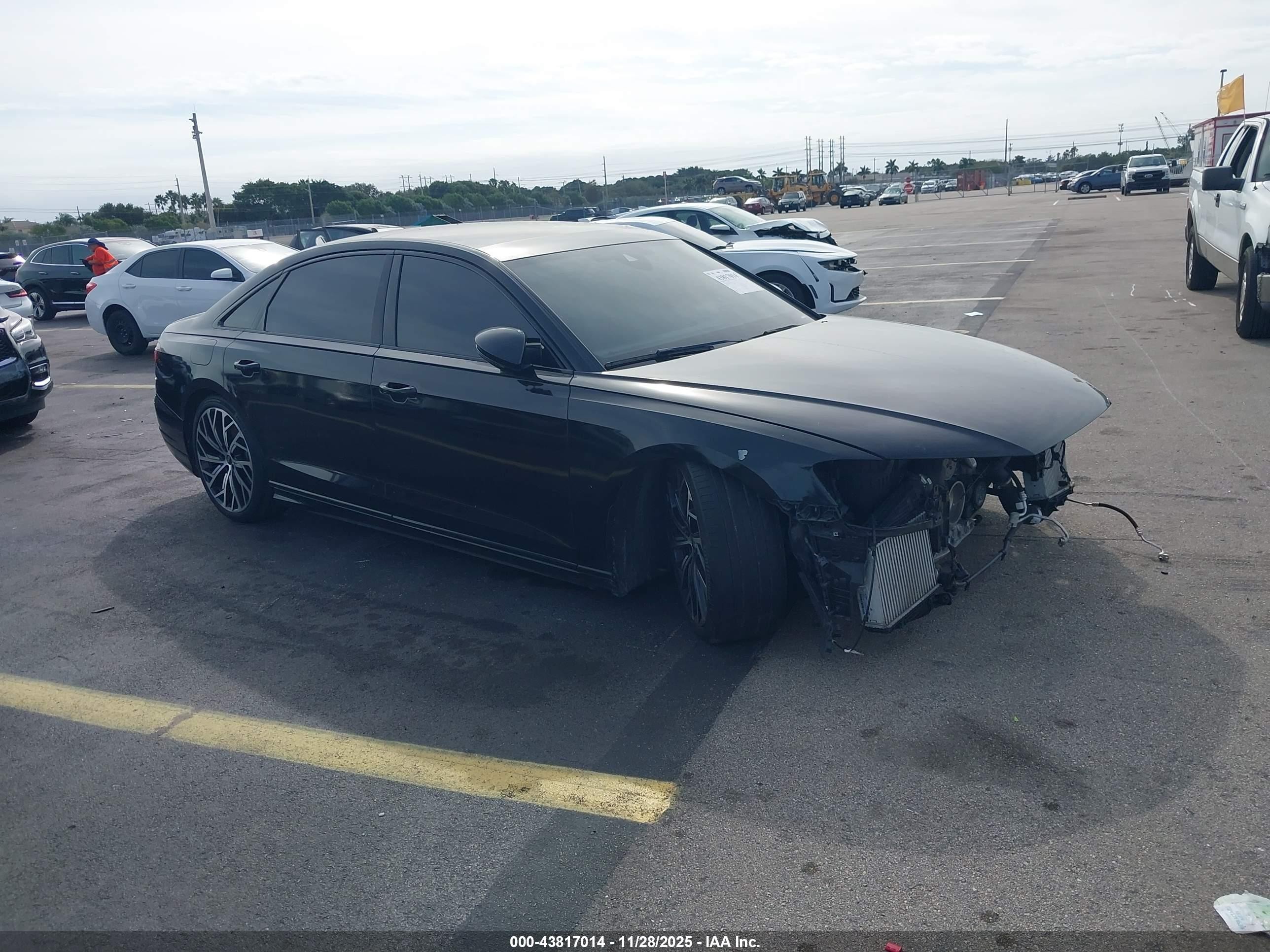 2023 Audi A8, VIN WAULDAF82PN006381 — Бок