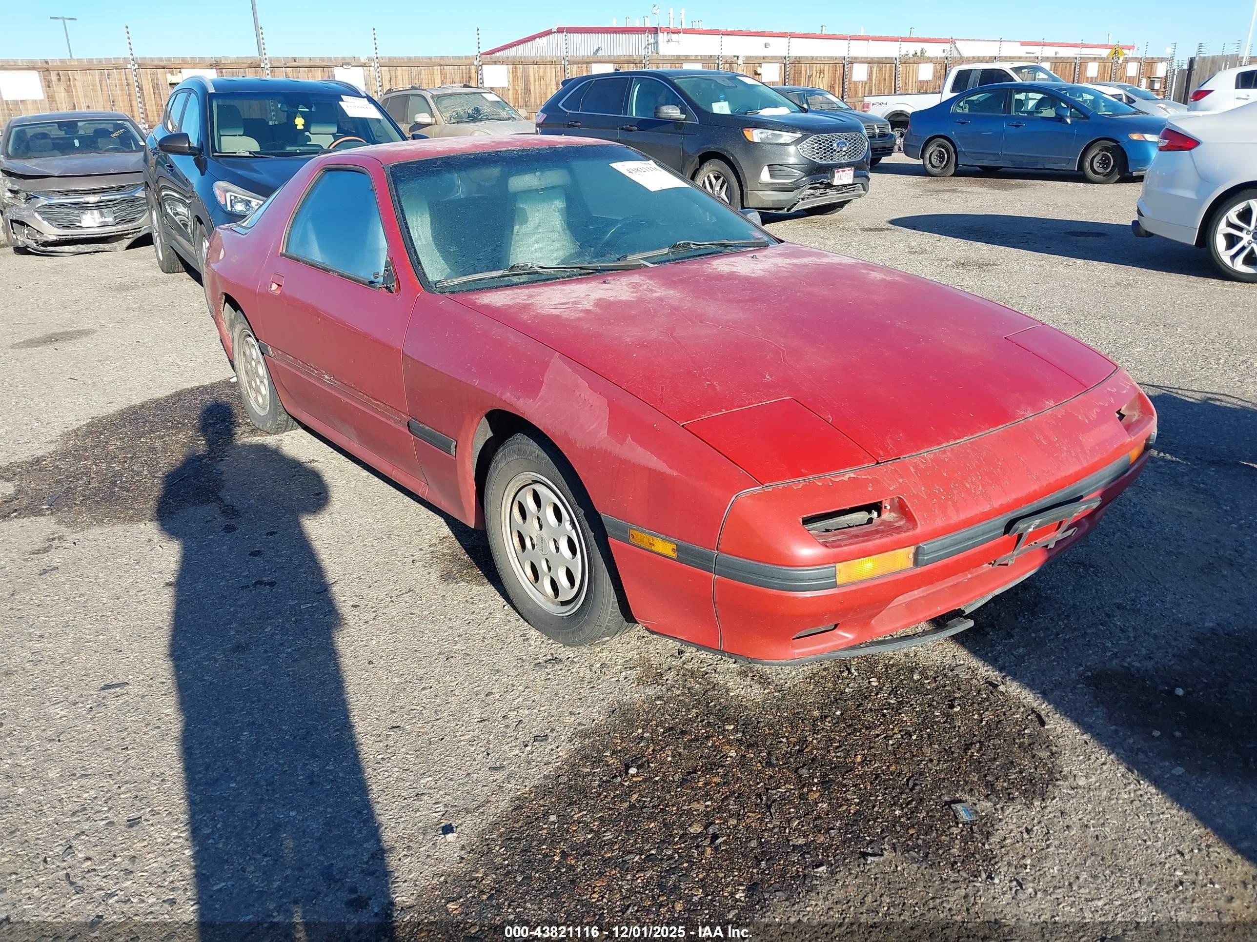 1987 Mazda RX-7, VIN JM1FC3316H0515751 — Перед
