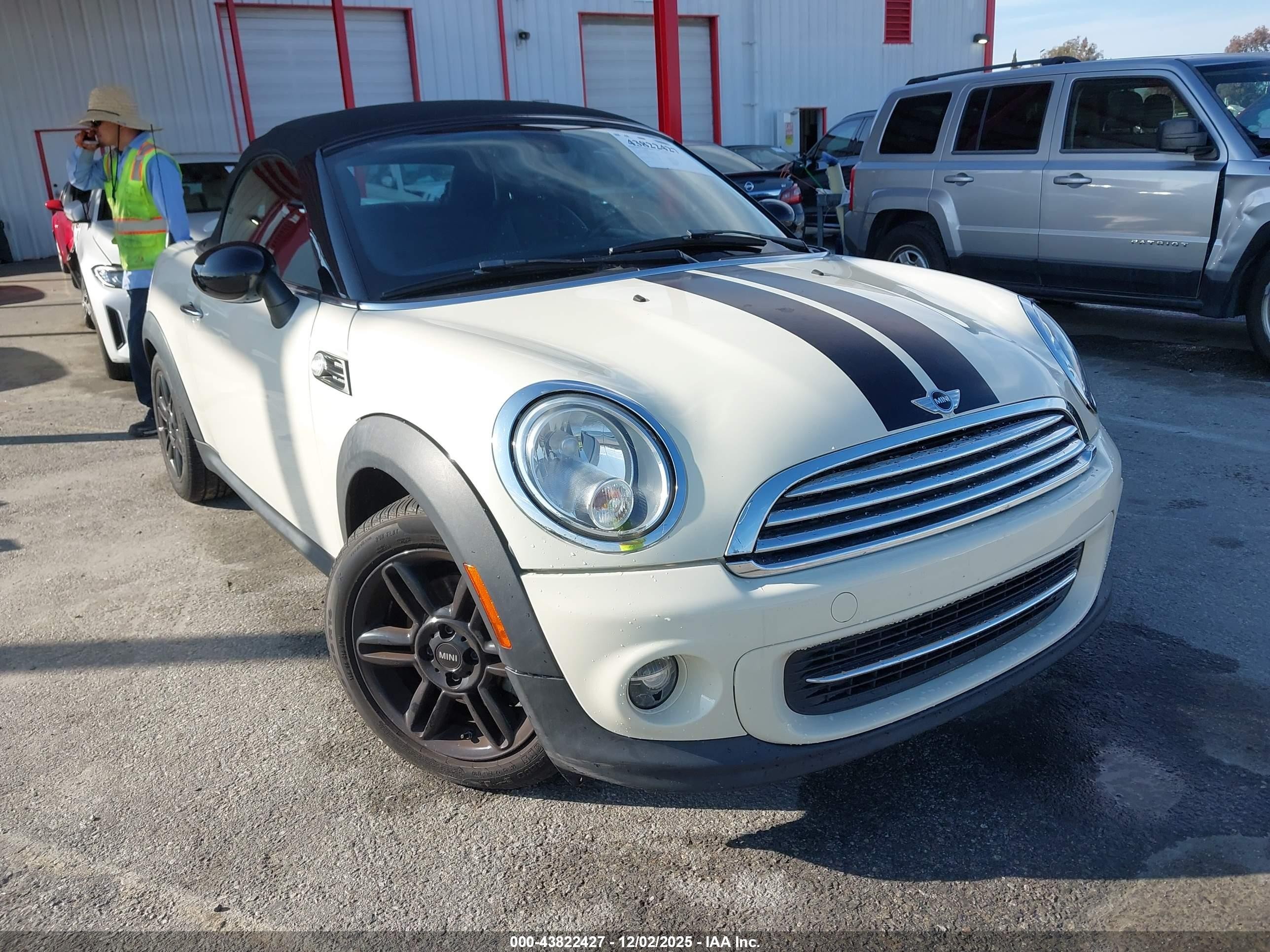 2013 MINI Roadster, VIN WMWSY1C5XDT625506 — Не указано
