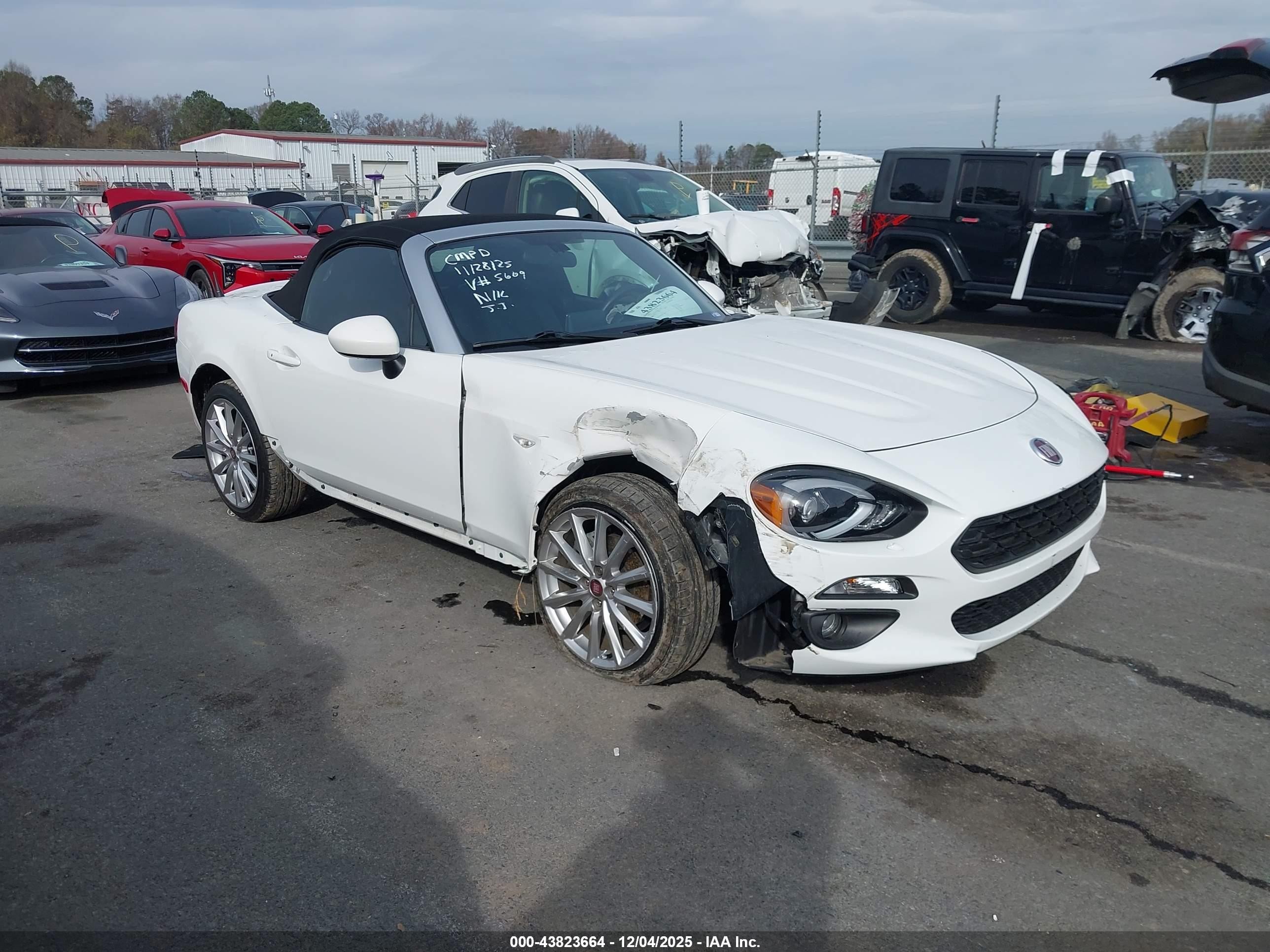 2020 FIAT 124 Spider Abarth, VIN JC1NFAEK7L0145669 — Front end