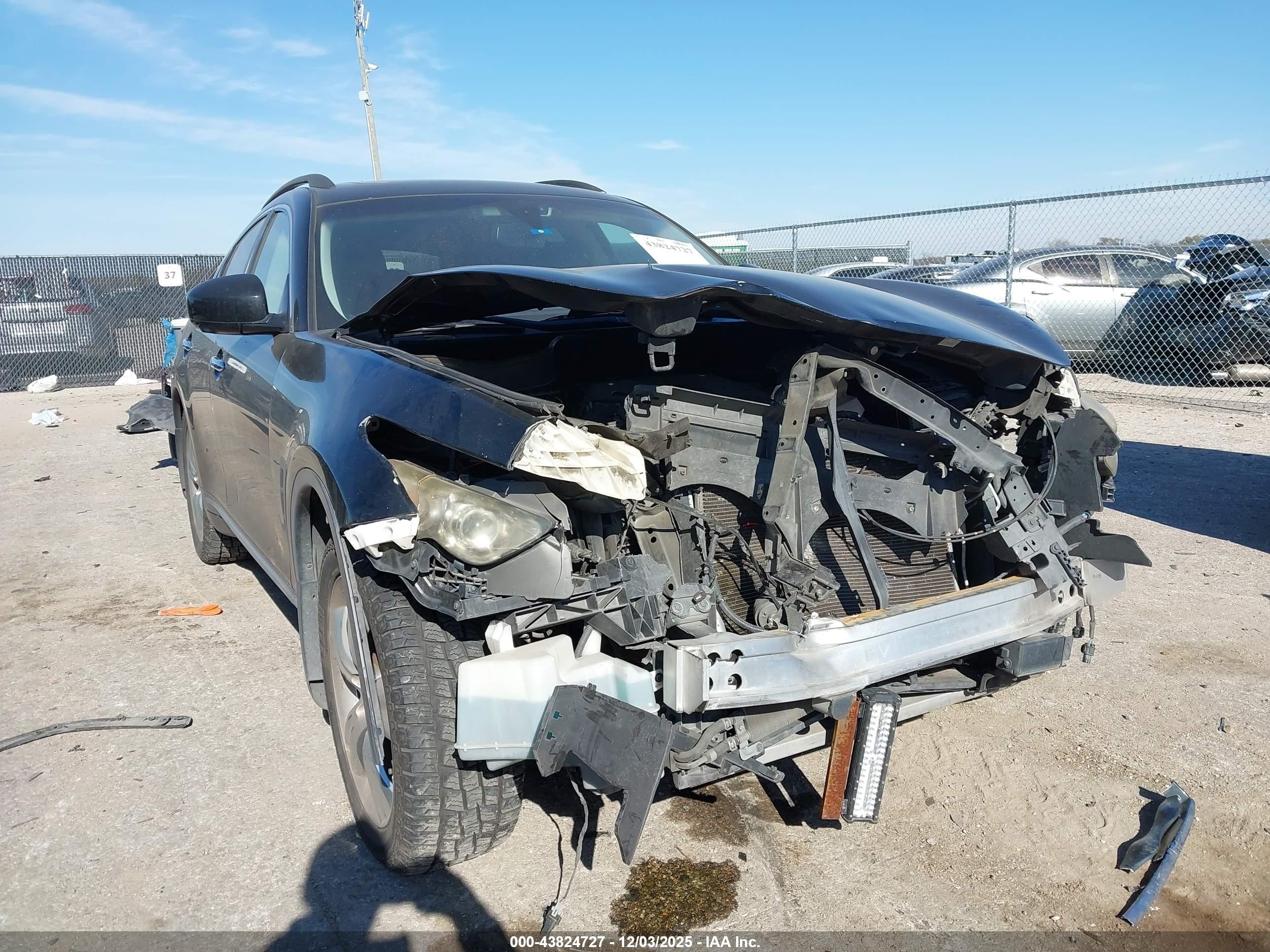 2011 Infiniti FX, VIN JN8AS1MW7BM140498 — Front end