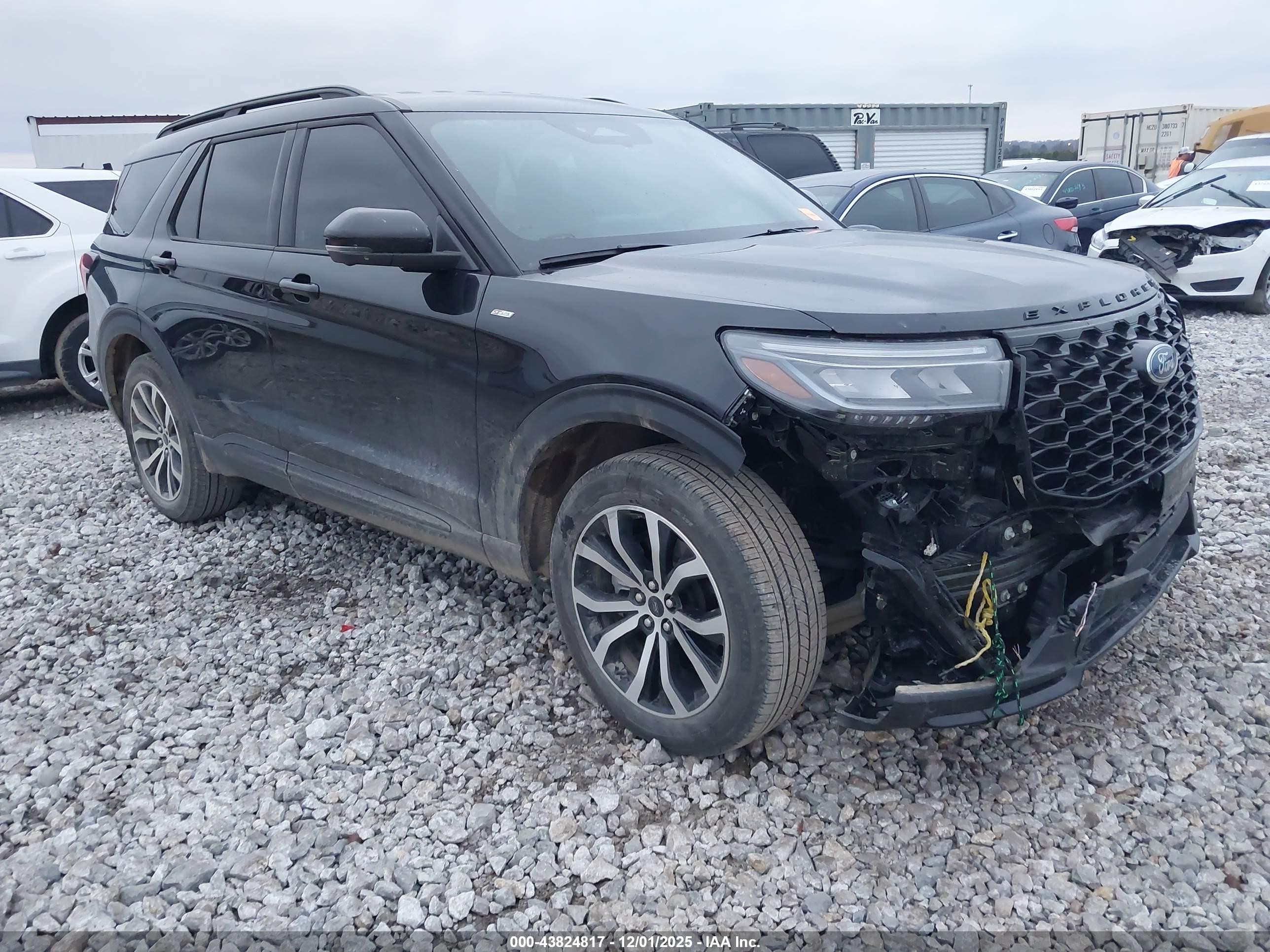 2025 Ford Explorer ST-Line, VIN 1FMUK8KH5SGA16178 — Front end