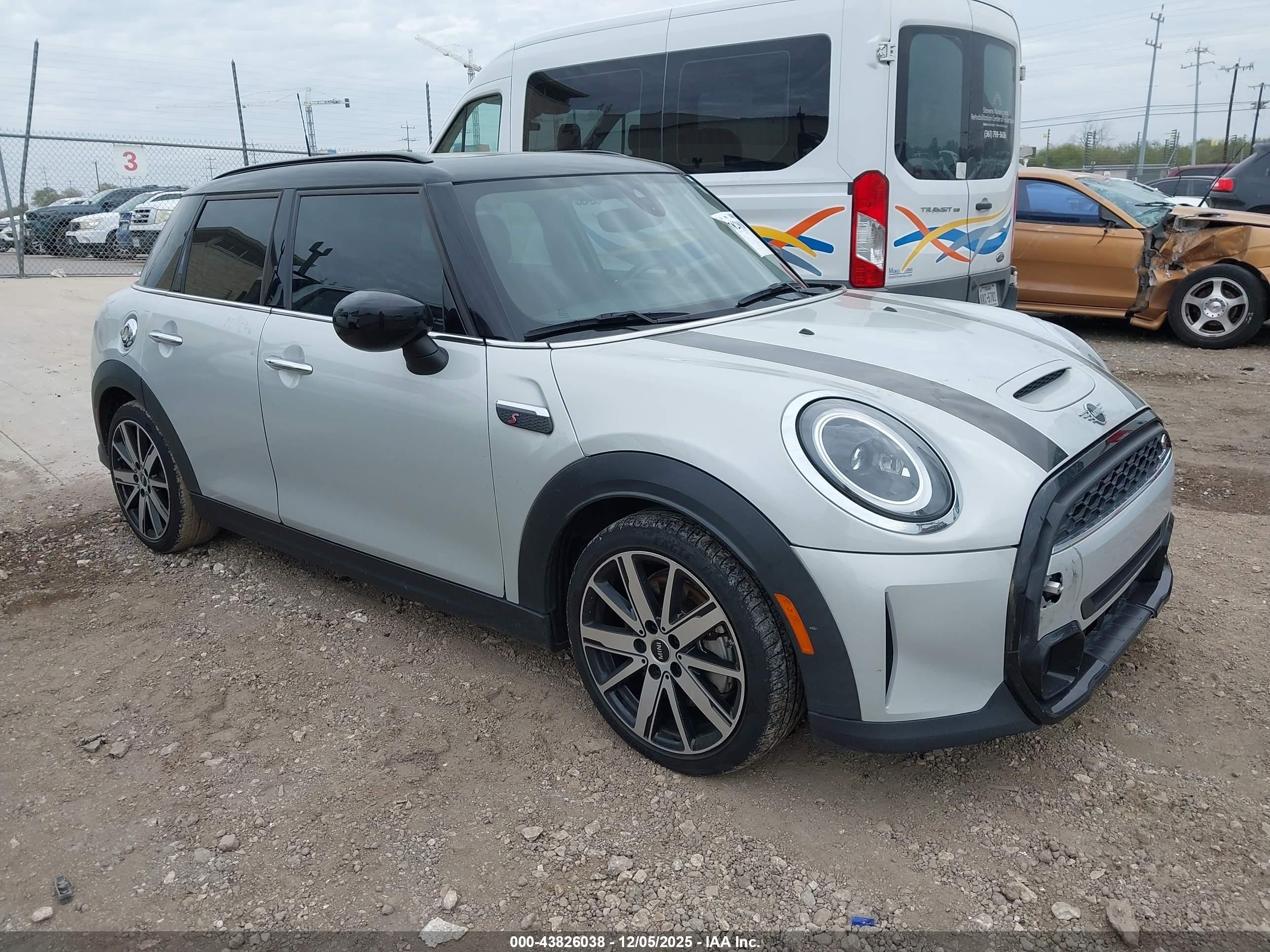 2022 MINI Hardtop 4 Door Cooper S, VIN WMW53DK05N2R88306 — Fresh water flood
