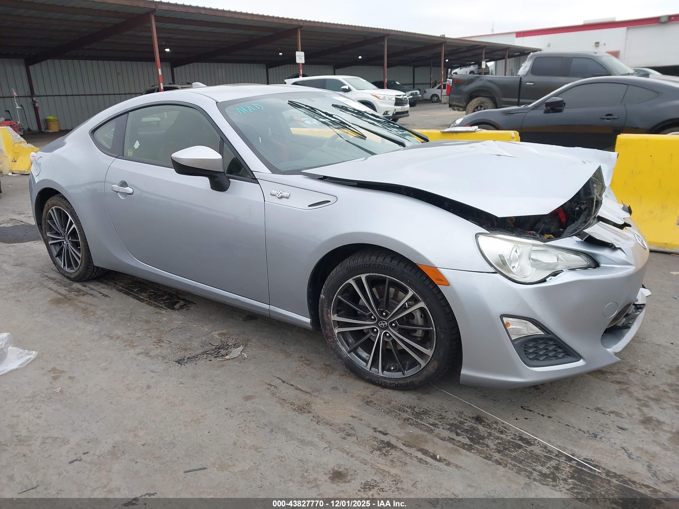 2016 Scion FR-S, VIN JF1ZNAA14G8702457 — Front end