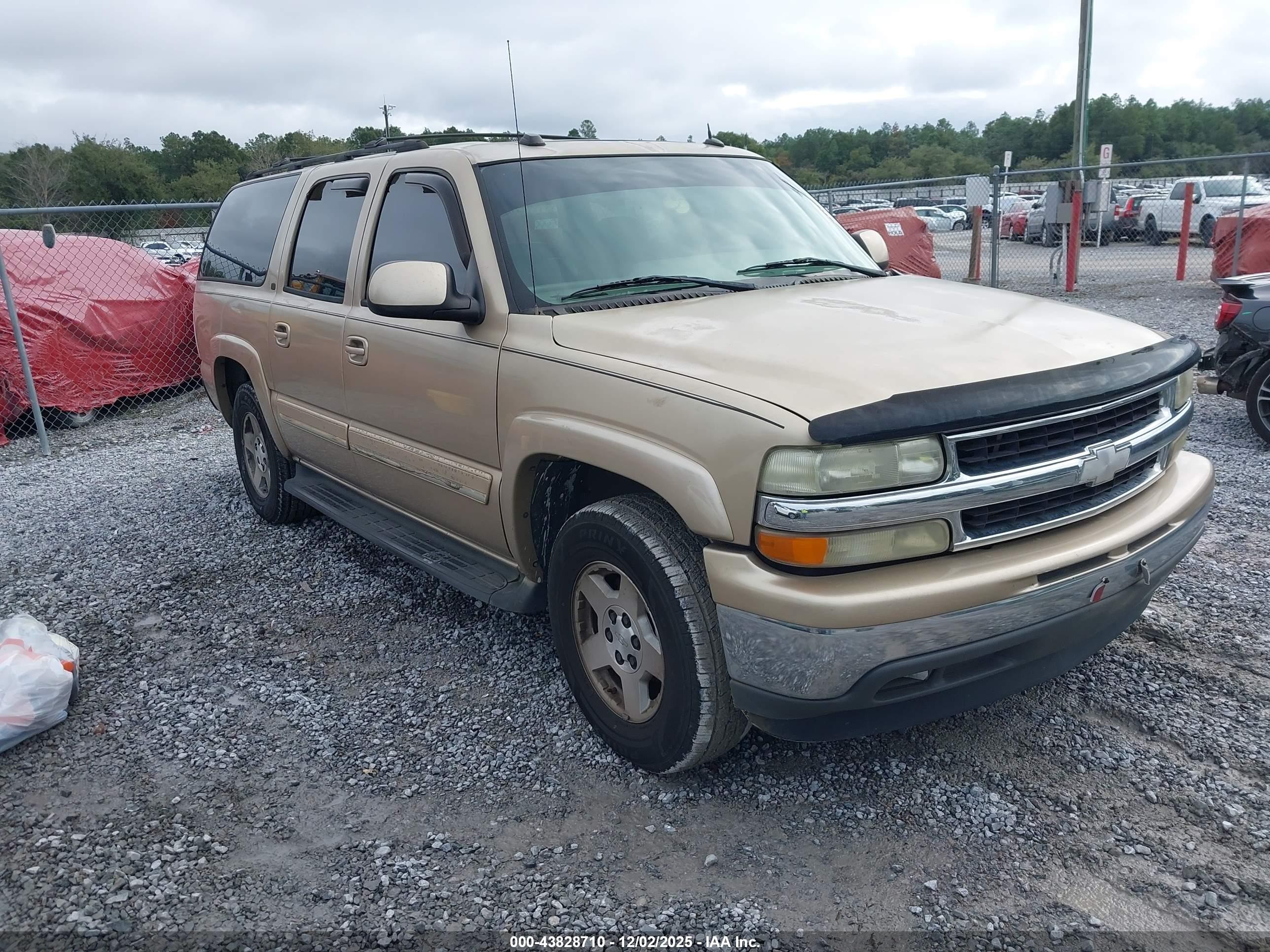 2005 Chevrolet Suburban LS, VIN 1GNEC16Z35J132462 — Side