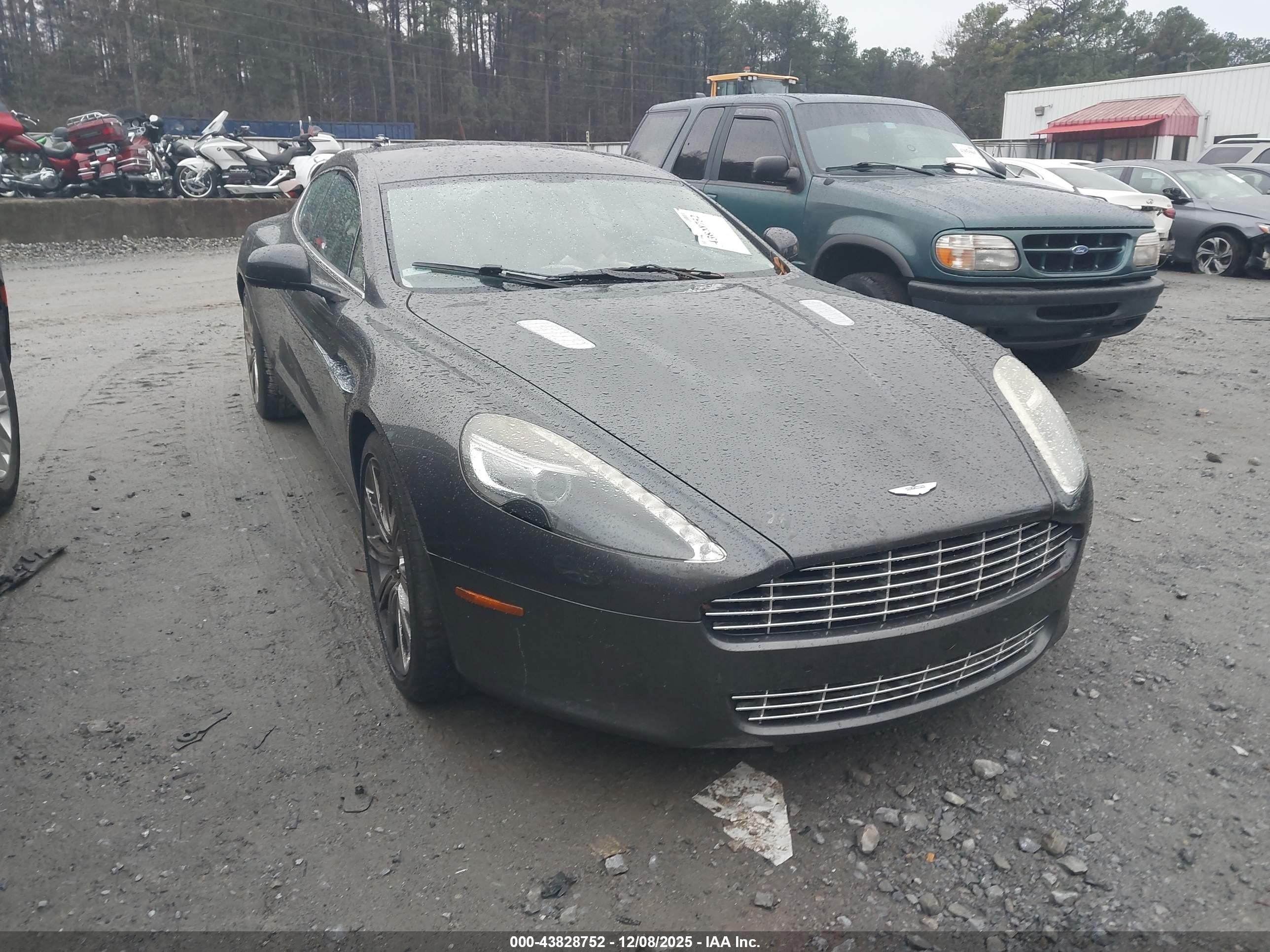 2011 Aston Martin Rapide, VIN SCFHDDAJ5BAF01666 — Rear end