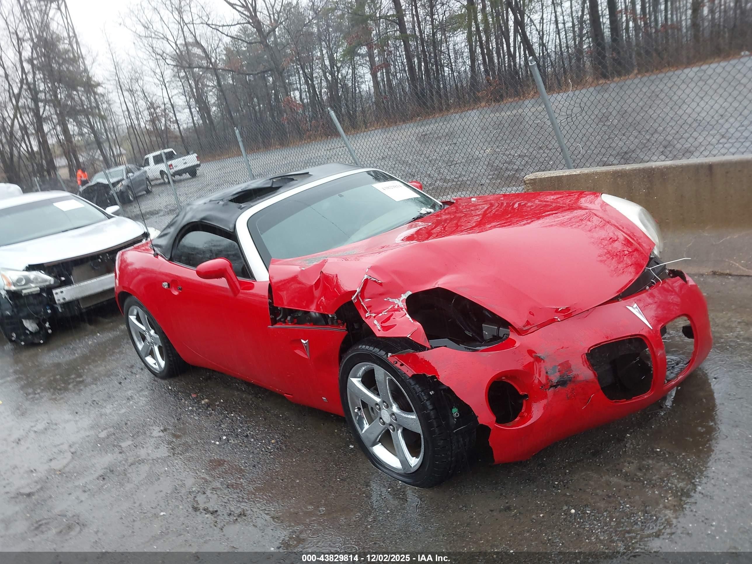 2007 Pontiac Solstice, VIN 1G2MB35B97Y117129 — Not stated