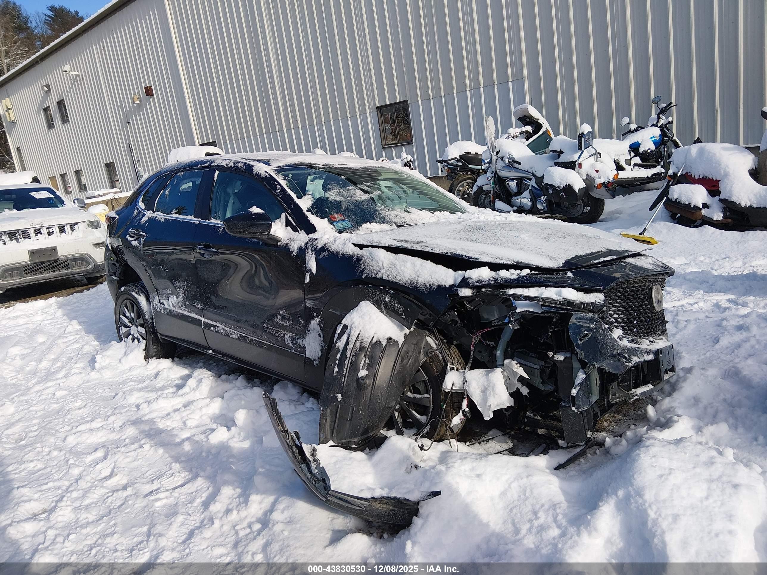 2023 Mazda CX-30 S, VIN 3MVDMBAM1PM512357 — Front end