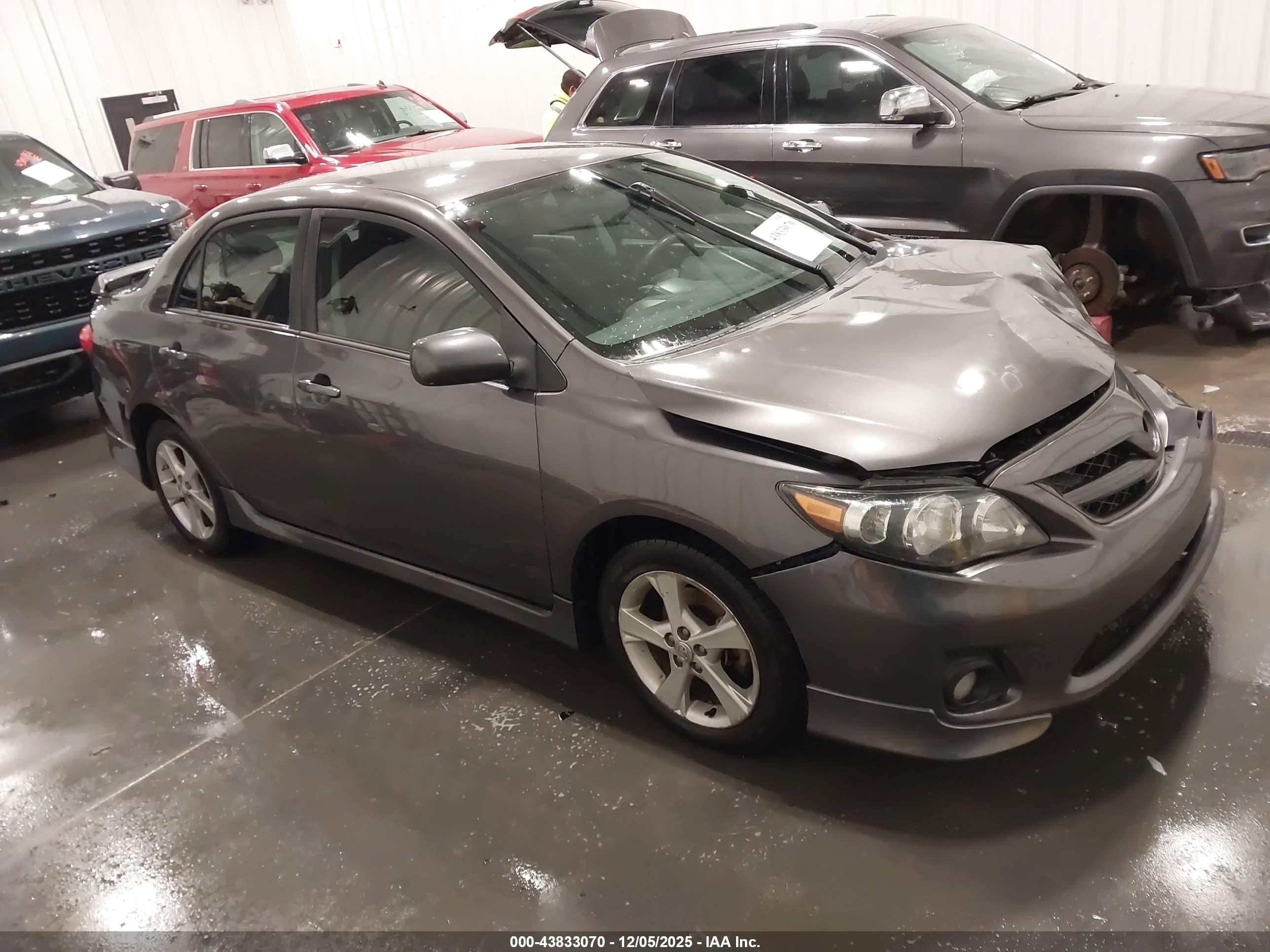 2013 Toyota Corolla S, VIN 5YFBU4EE9DP219687 — Front end