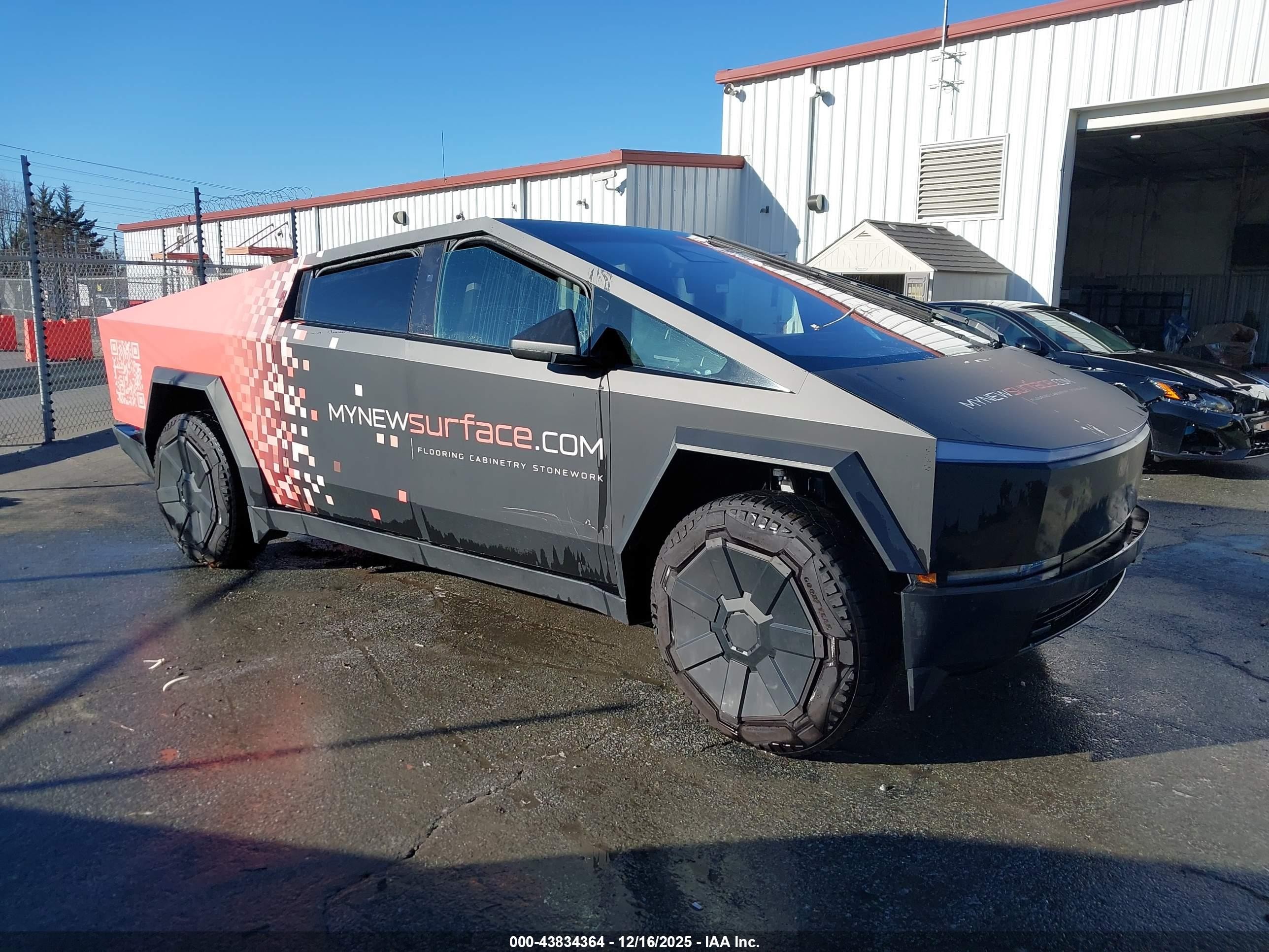 2024 Tesla Cybertruck, VIN 7G2CEHED1RA042369 — Rear end