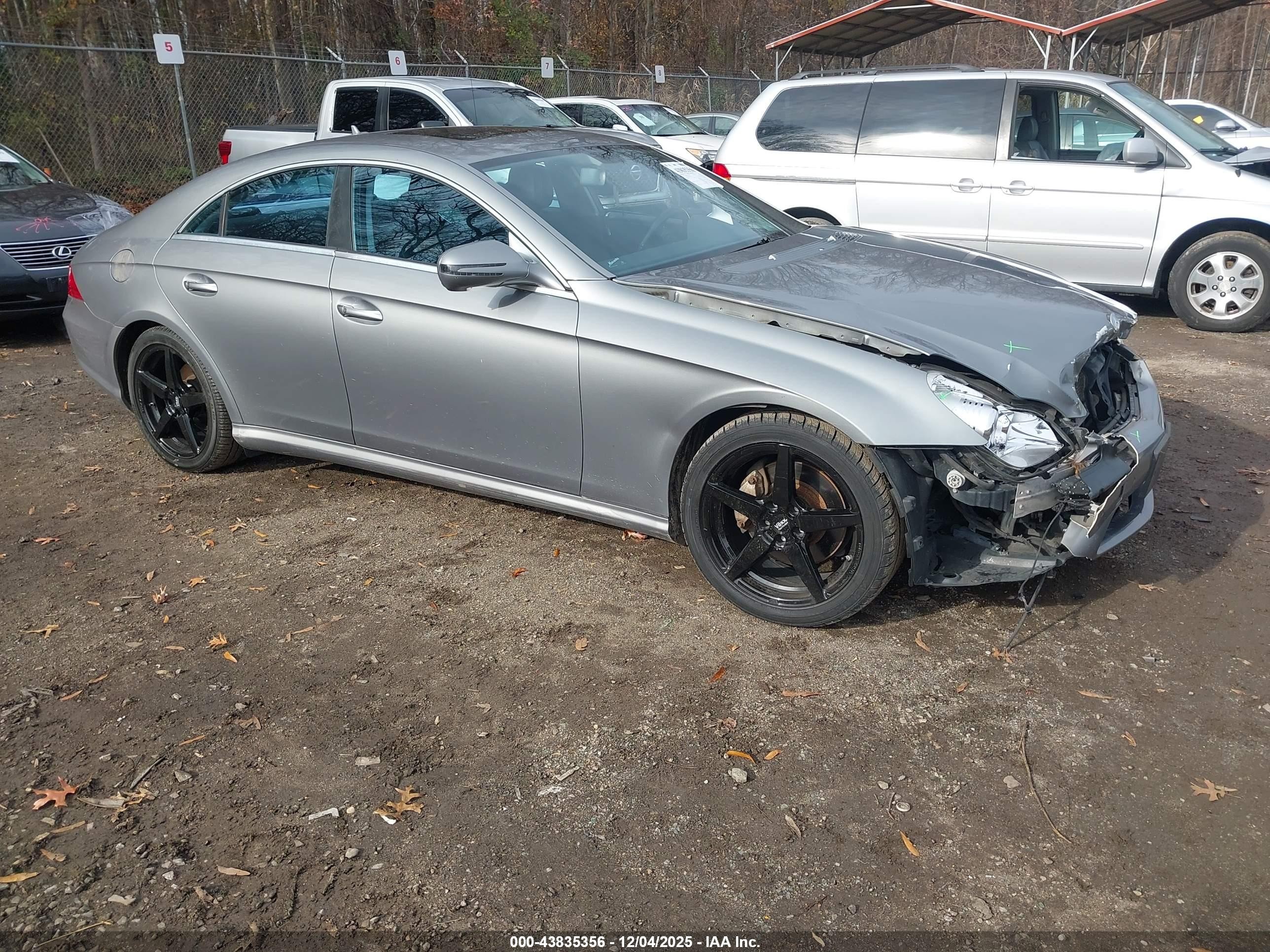 2011 Mercedes-Benz CLS 550, VIN WDDDJ7CB8BA170307 — Front end