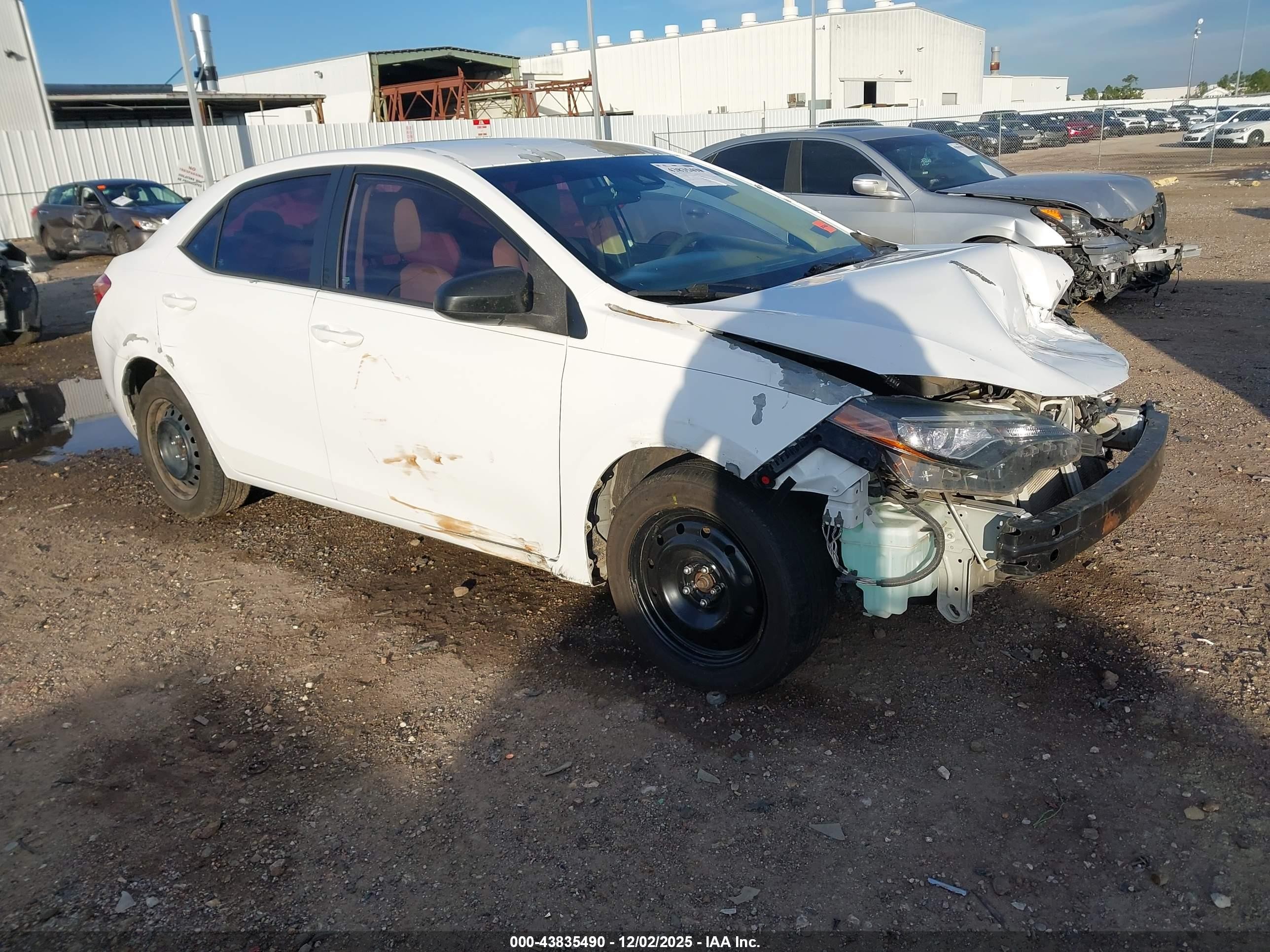 2017 Toyota Corolla LE, VIN 5YFBURHE4HP593817 — Front end