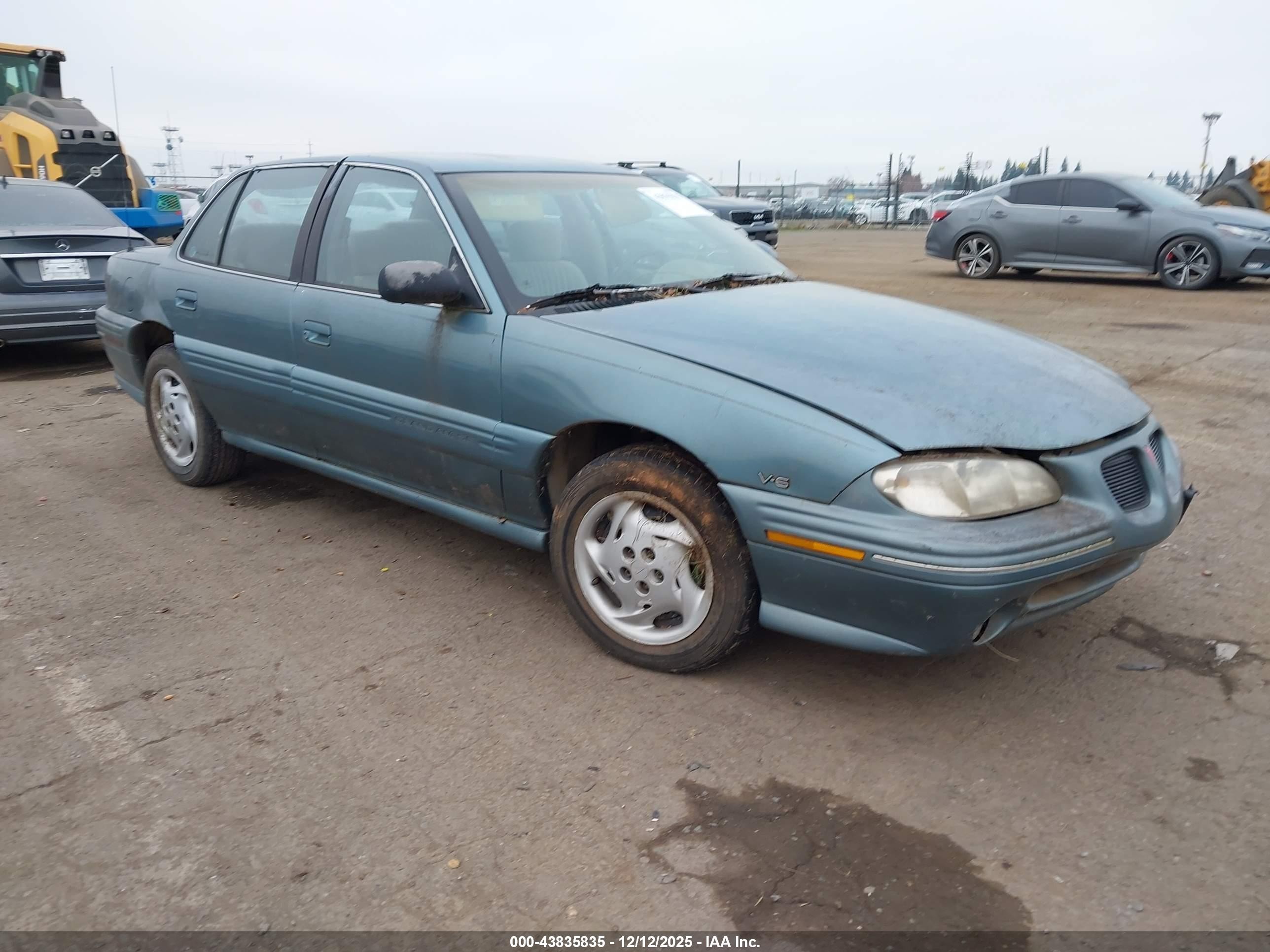 1996 Pontiac Grand Am SE, VIN 1G2NE52M0TM575088 — Front end
