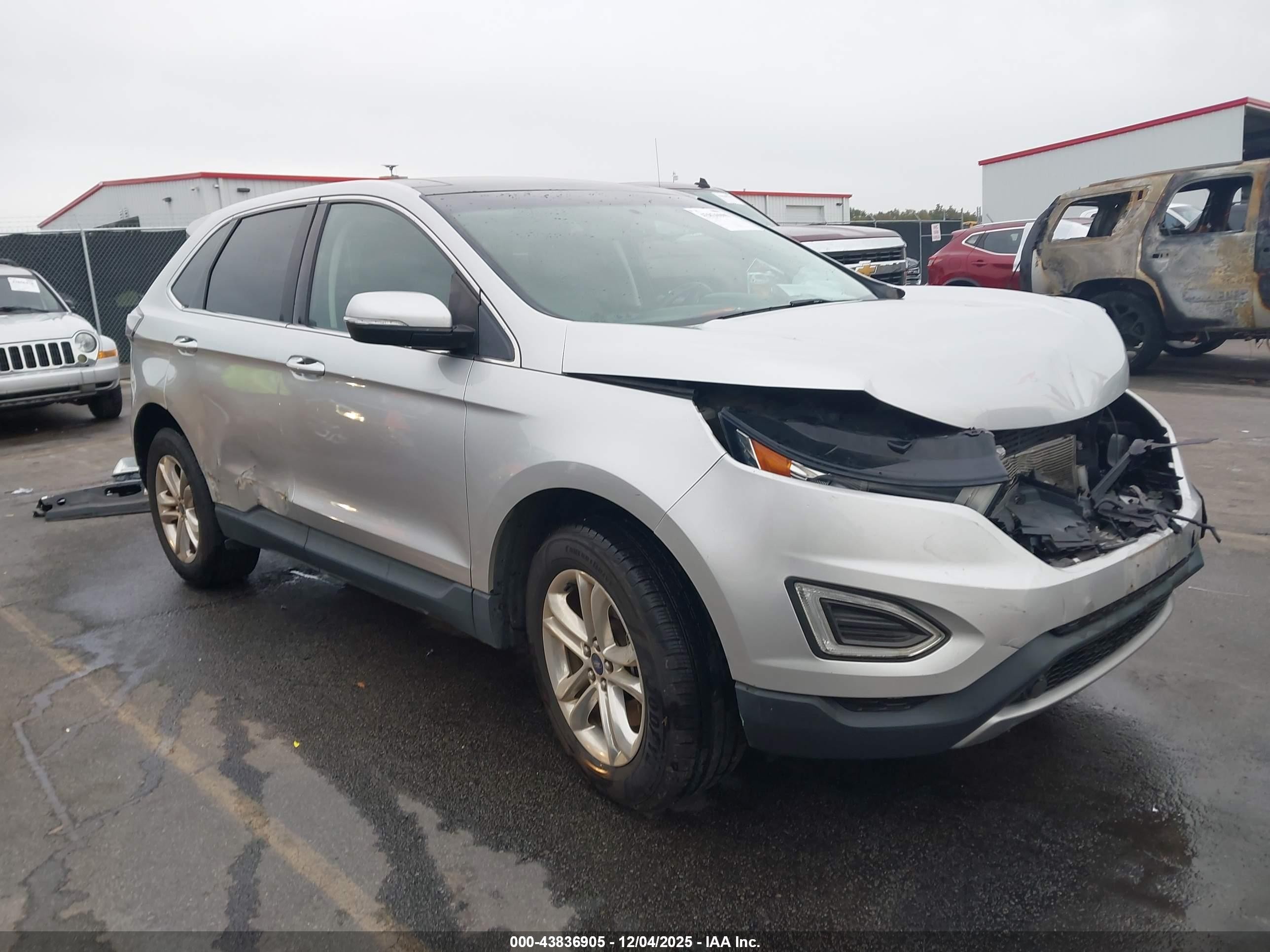 2017 Ford Edge SEL, VIN 2FMPK4J81HBC18426 — Front end
