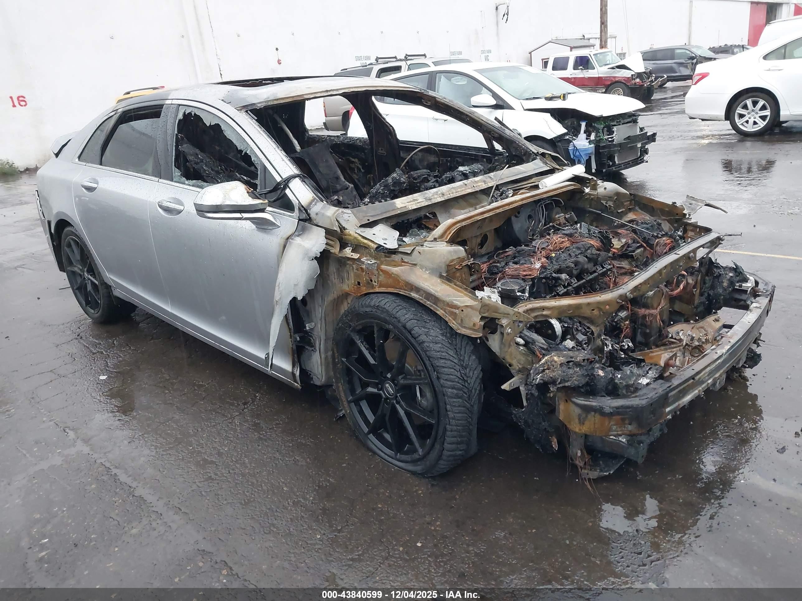 2020 Lincoln MKZ Reserve, VIN 3LN6L5F96LR614264 — Burn