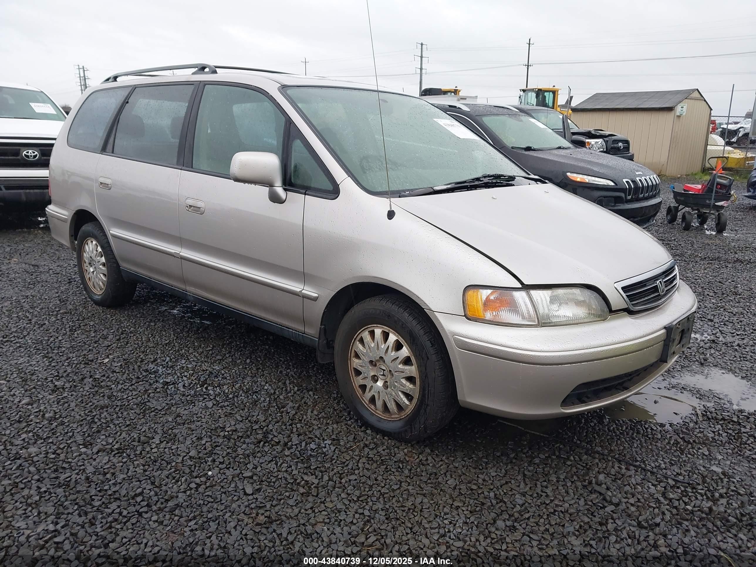 1998 Honda Odyssey EX, VIN JHMRA3870WC002649 — Normal wear