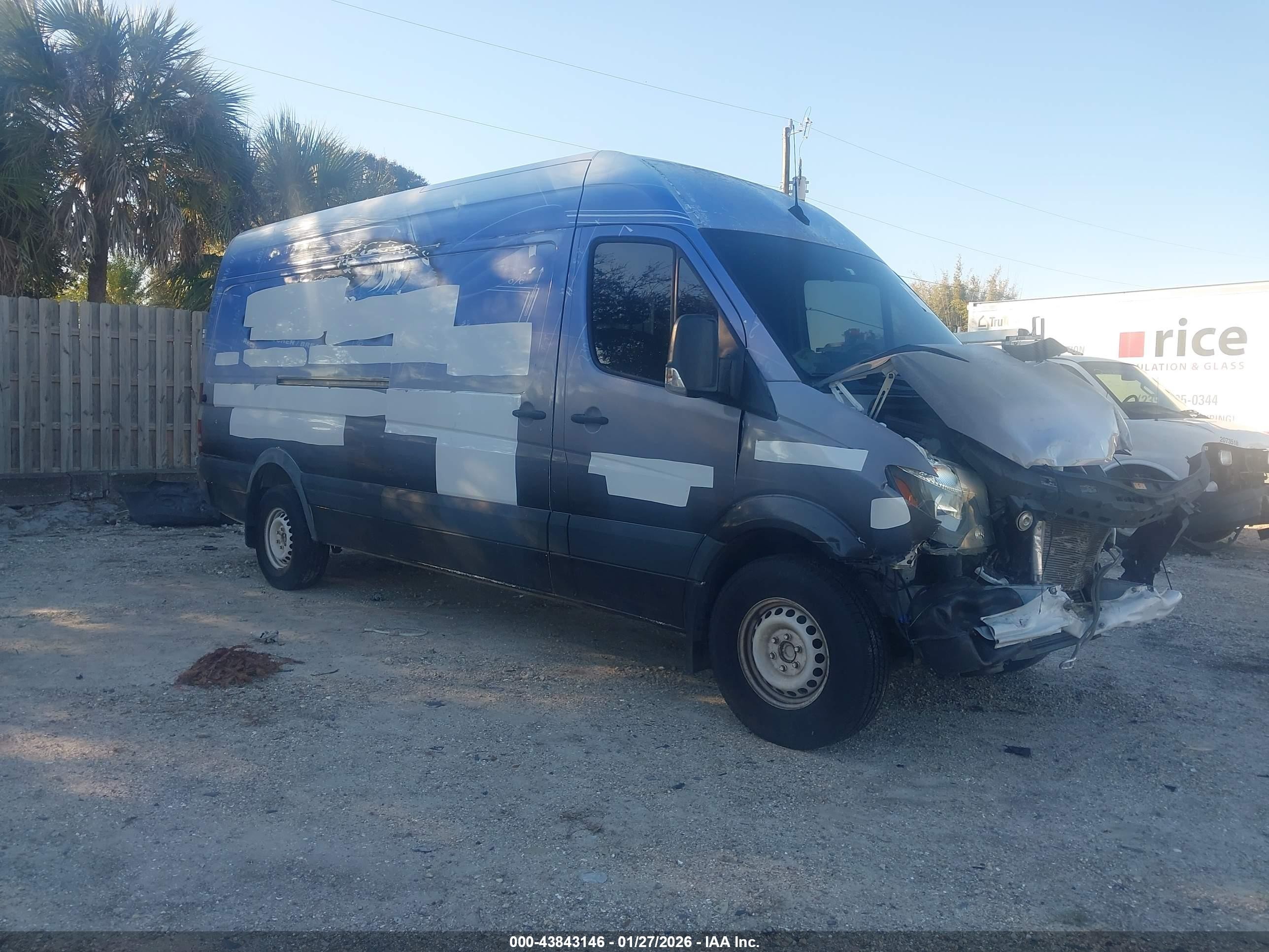 2018 Freightliner Sprinter Cargo, VIN WDYPE8CD2JP627180 — Front end