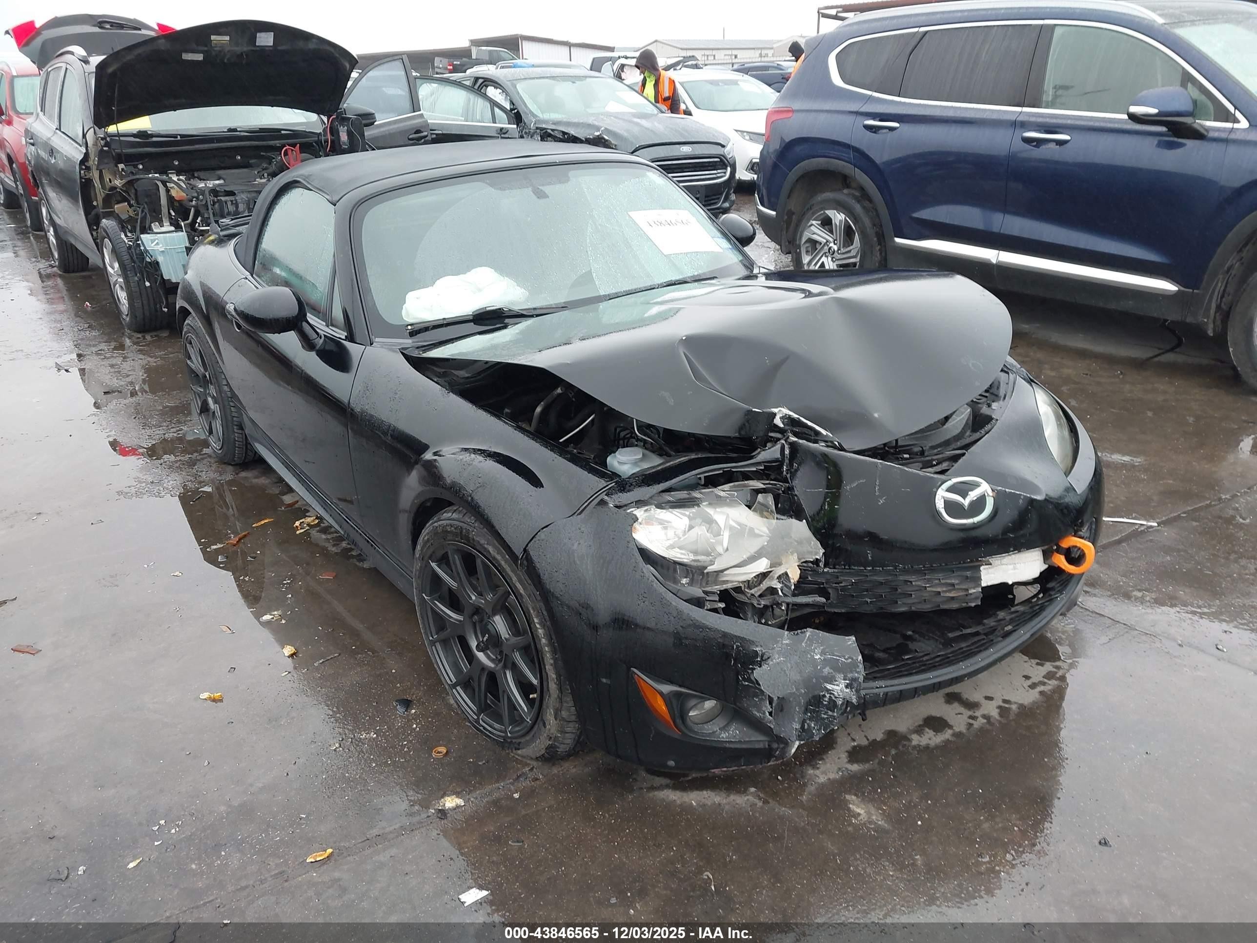 2009 Mazda MX-5 Miata Touring, VIN JM1NC25F290201773 — Front end