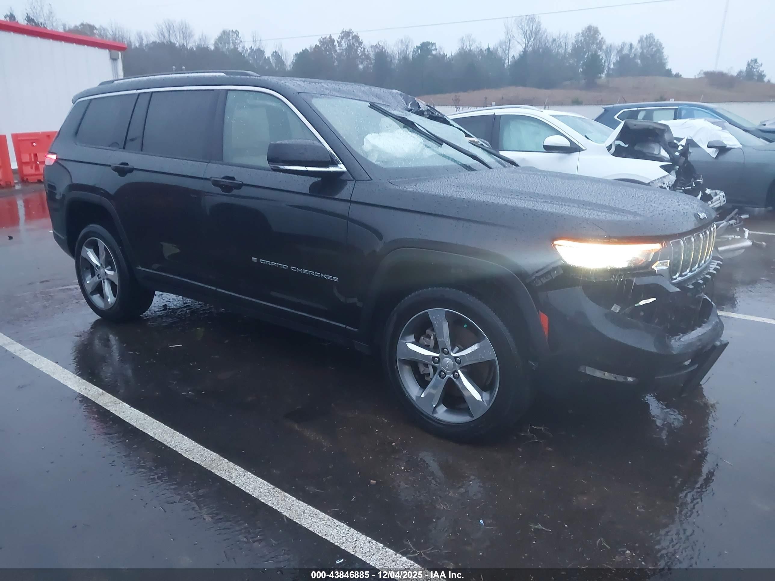 2021 Jeep Grand Cherokee Limited, VIN 1C4RJJBG6M8212686 — Front end
