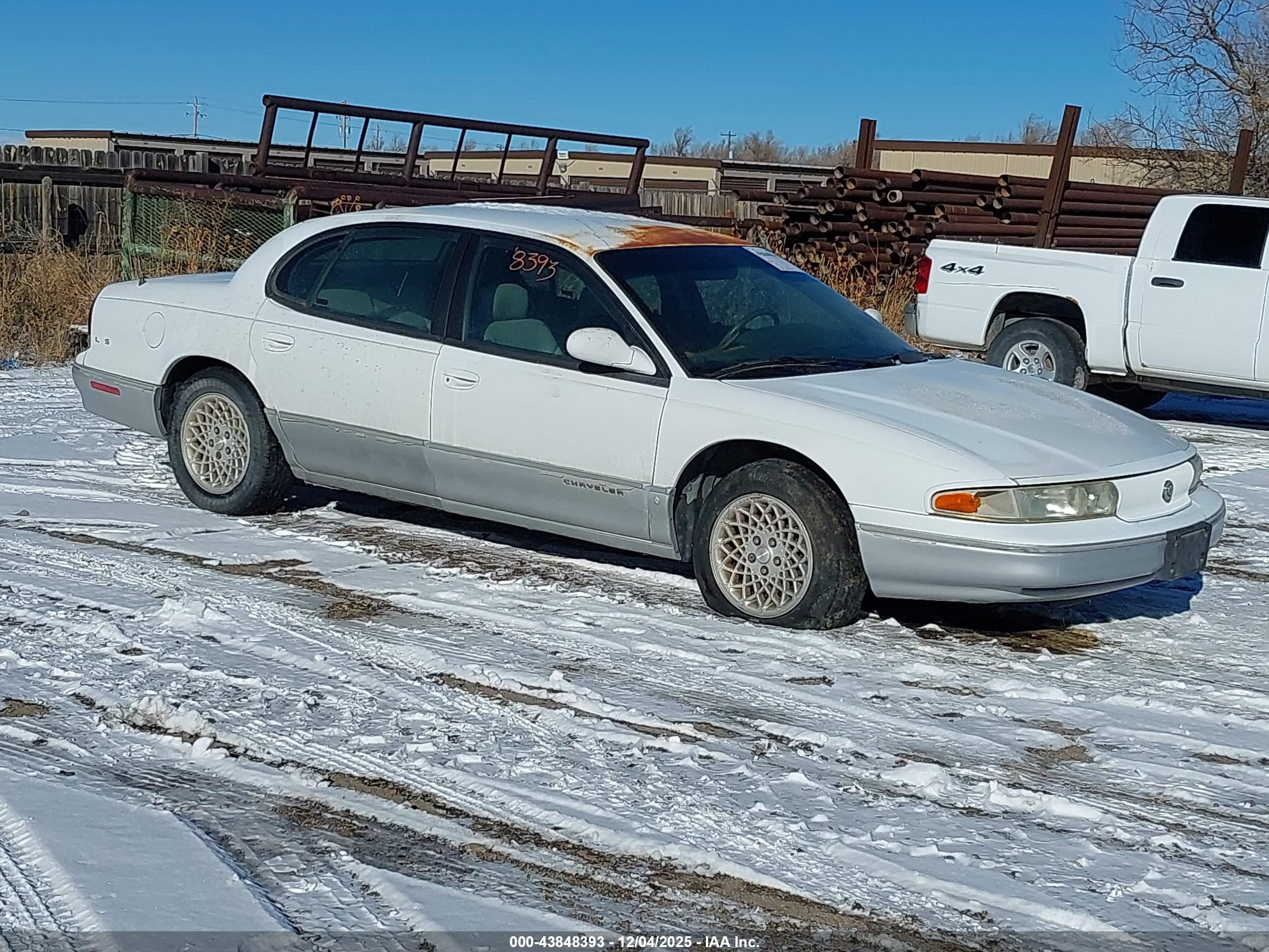 1995 Chrysler LHS, VIN 2C3HC56F2SH658411 — Normal wear